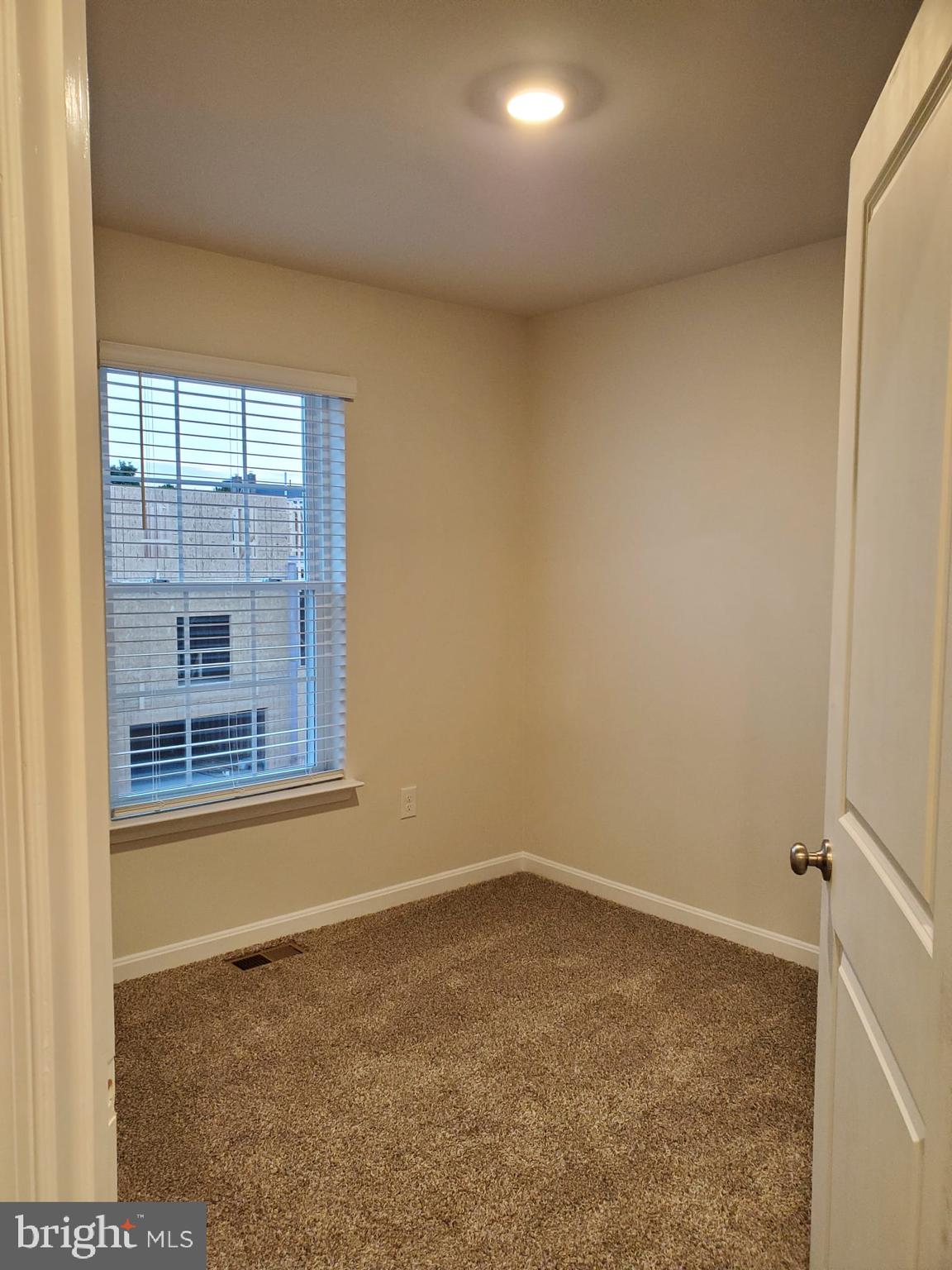 TUSCARORA CREEK - Residential Lease