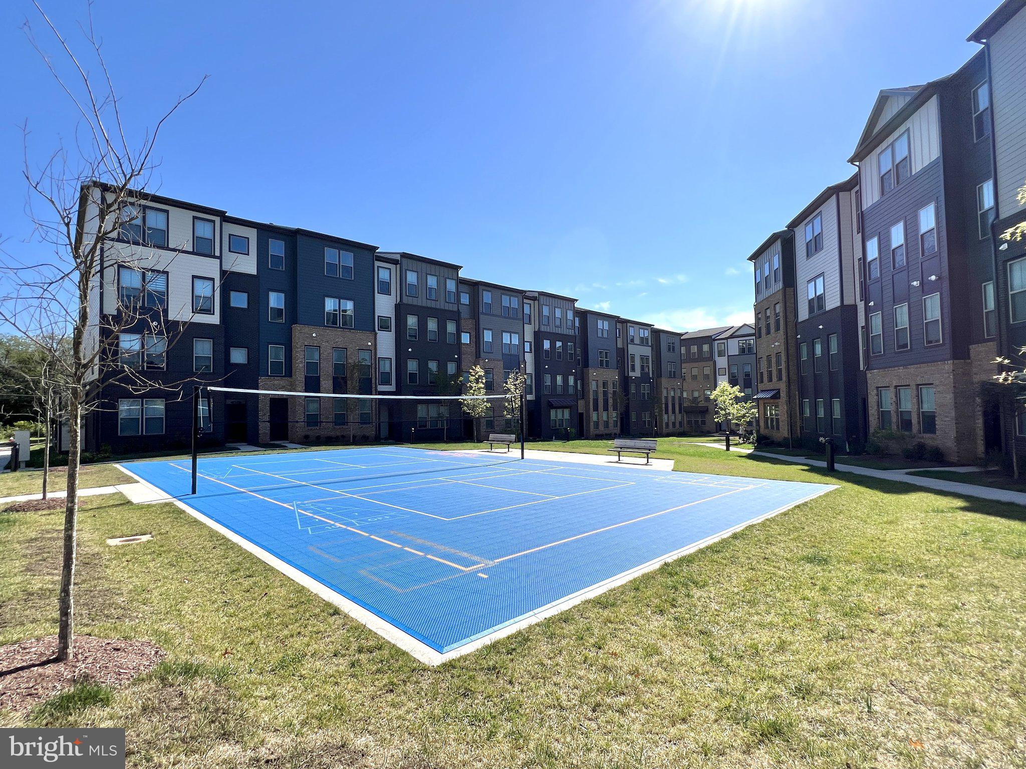 REGAL CHASE - Residential