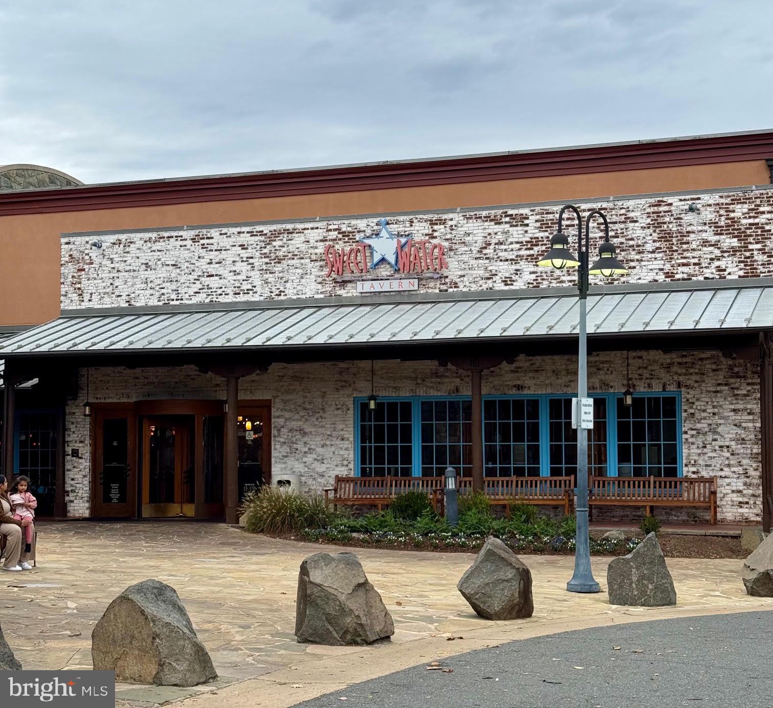 REGAL CHASE - Residential