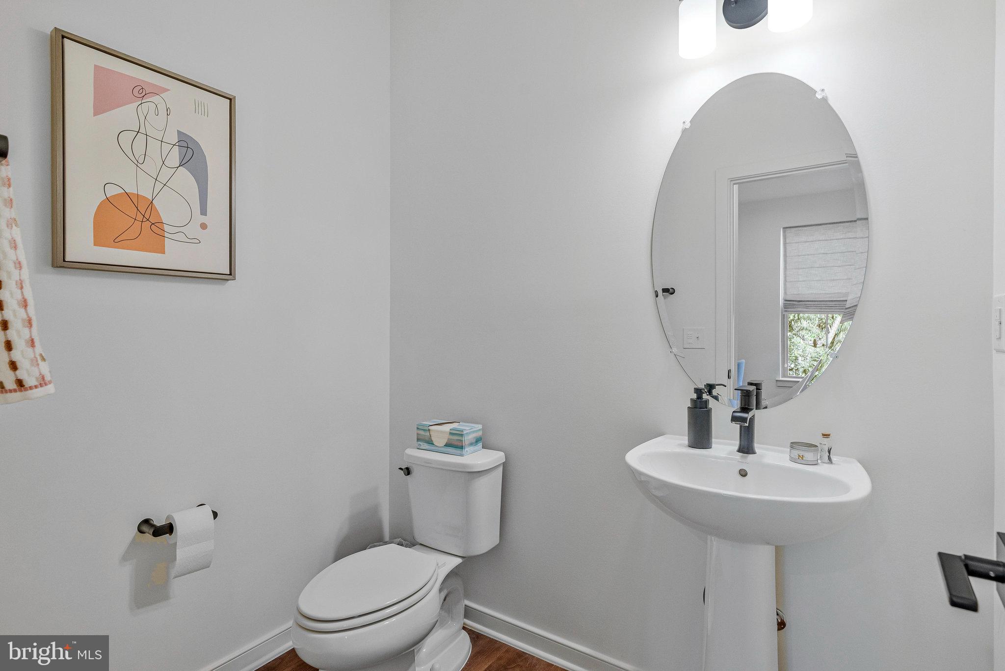 REGAL CHASE - Residential