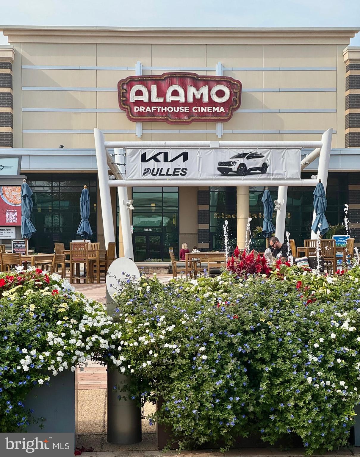 REGAL CHASE - Residential