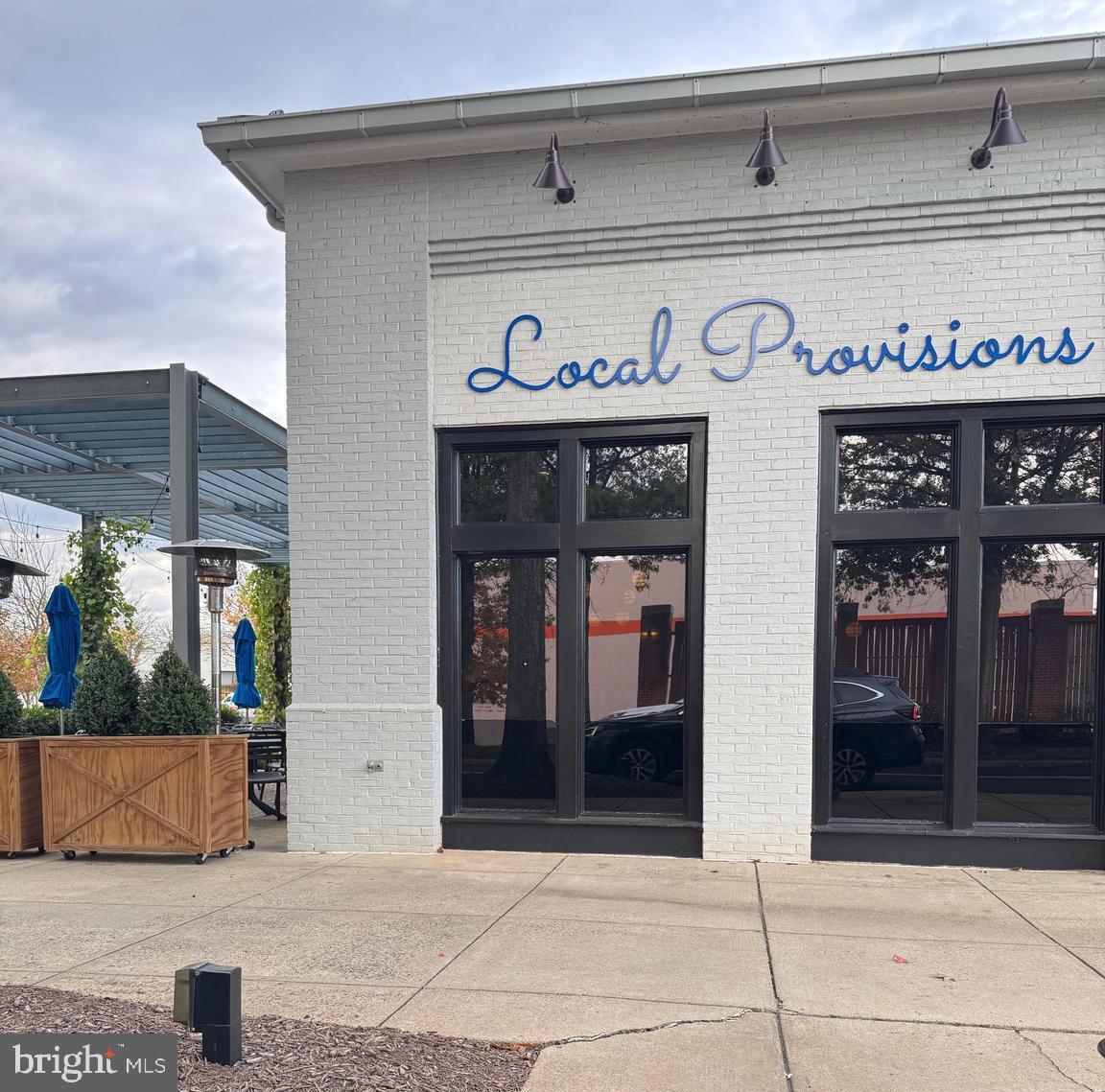 REGAL CHASE - Residential