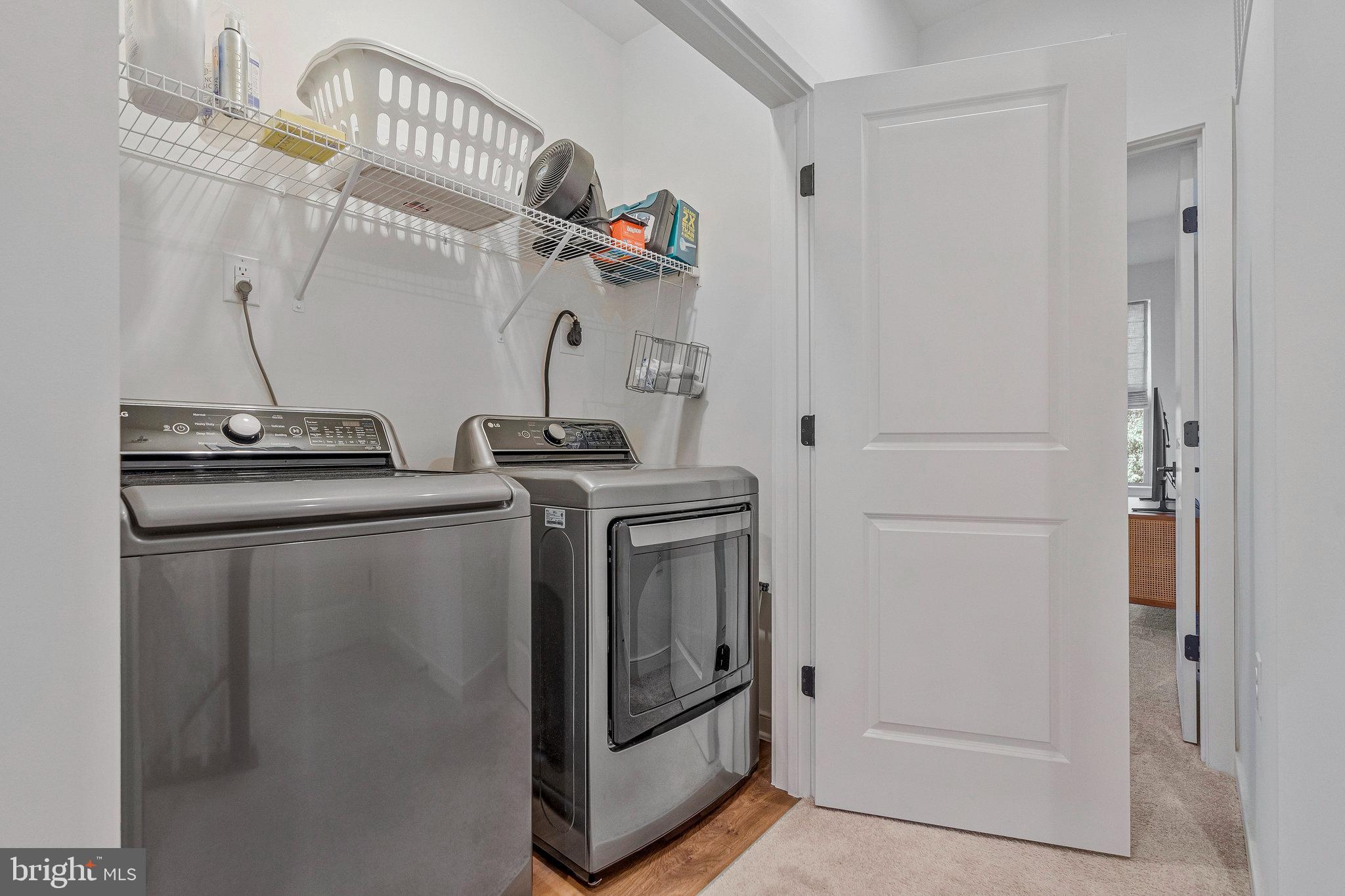 REGAL CHASE - Residential