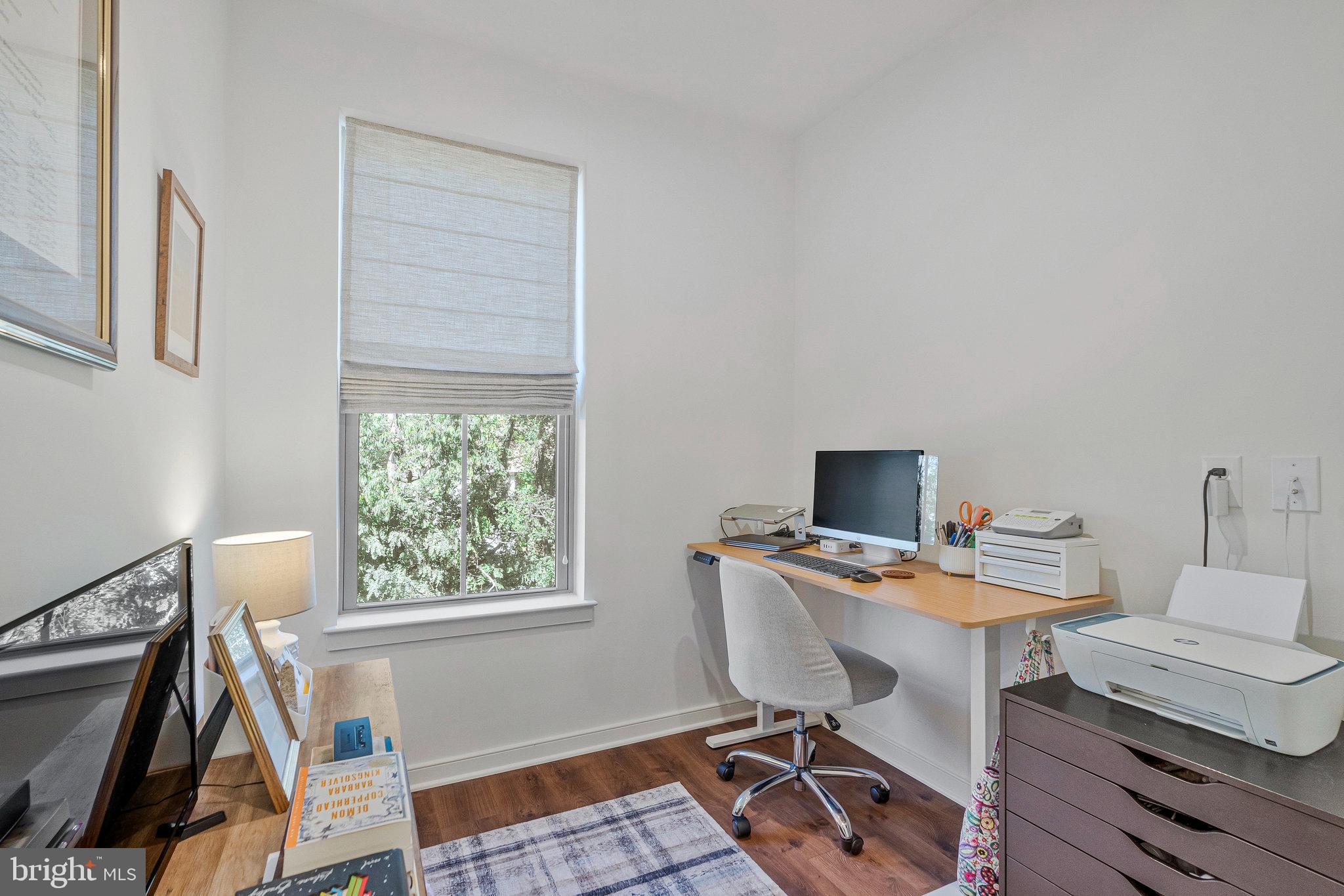 REGAL CHASE - Residential