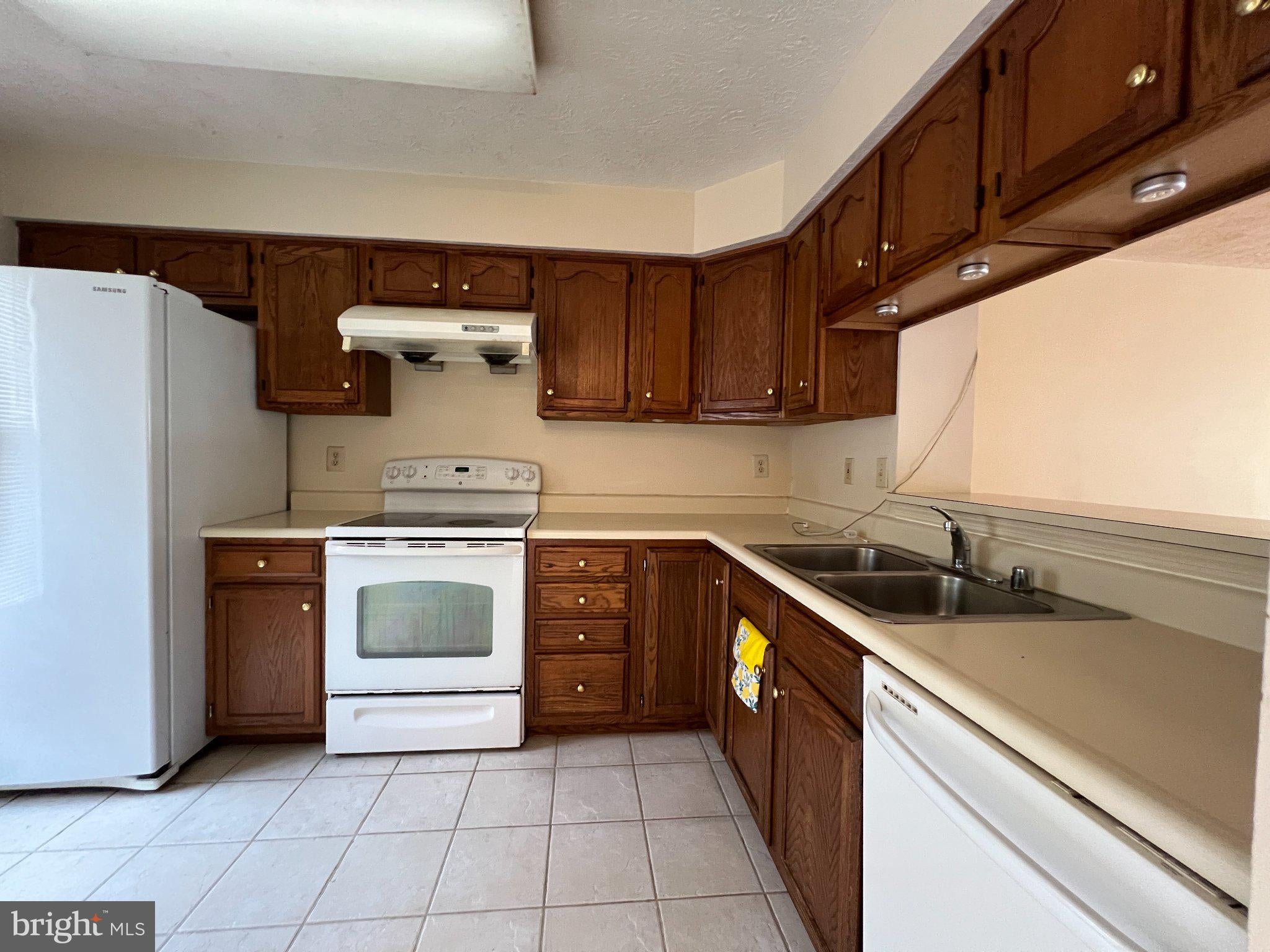 8531 BLACK STAR CIRCLE