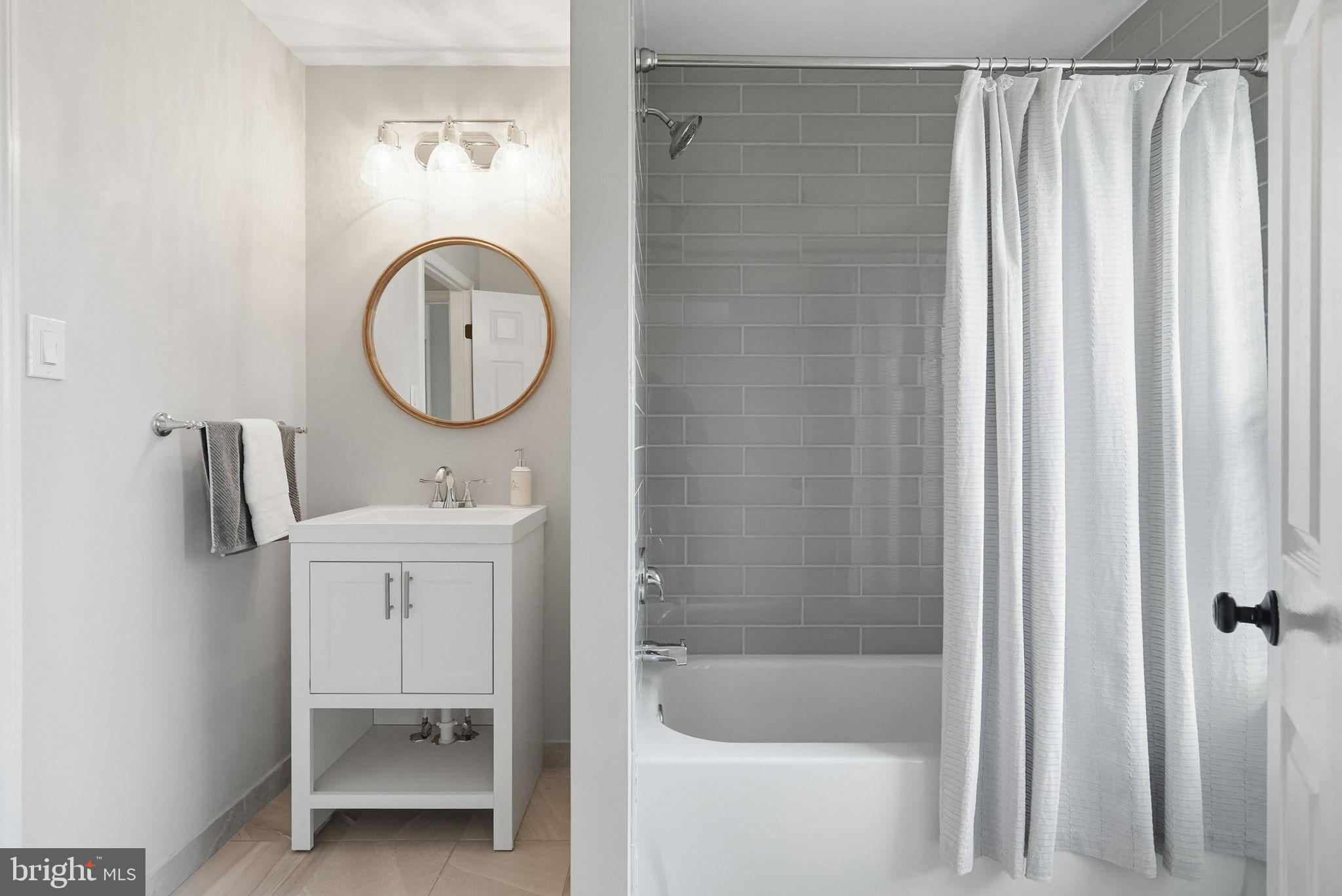 WILLISTOWN WOODS - Residential