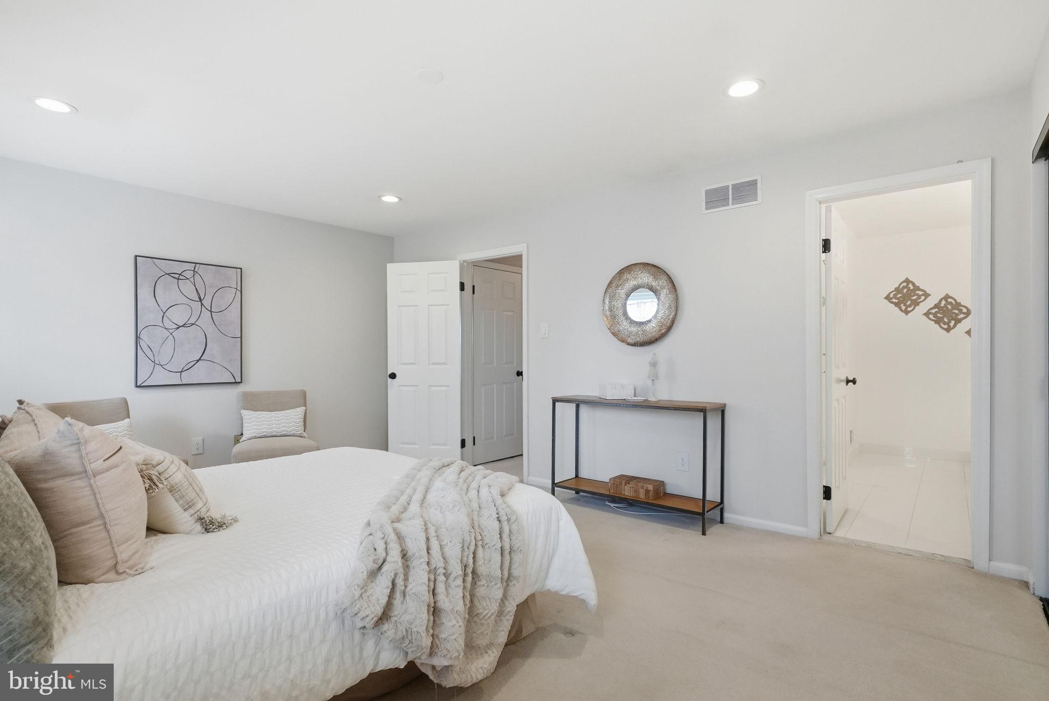 WILLISTOWN WOODS - Residential