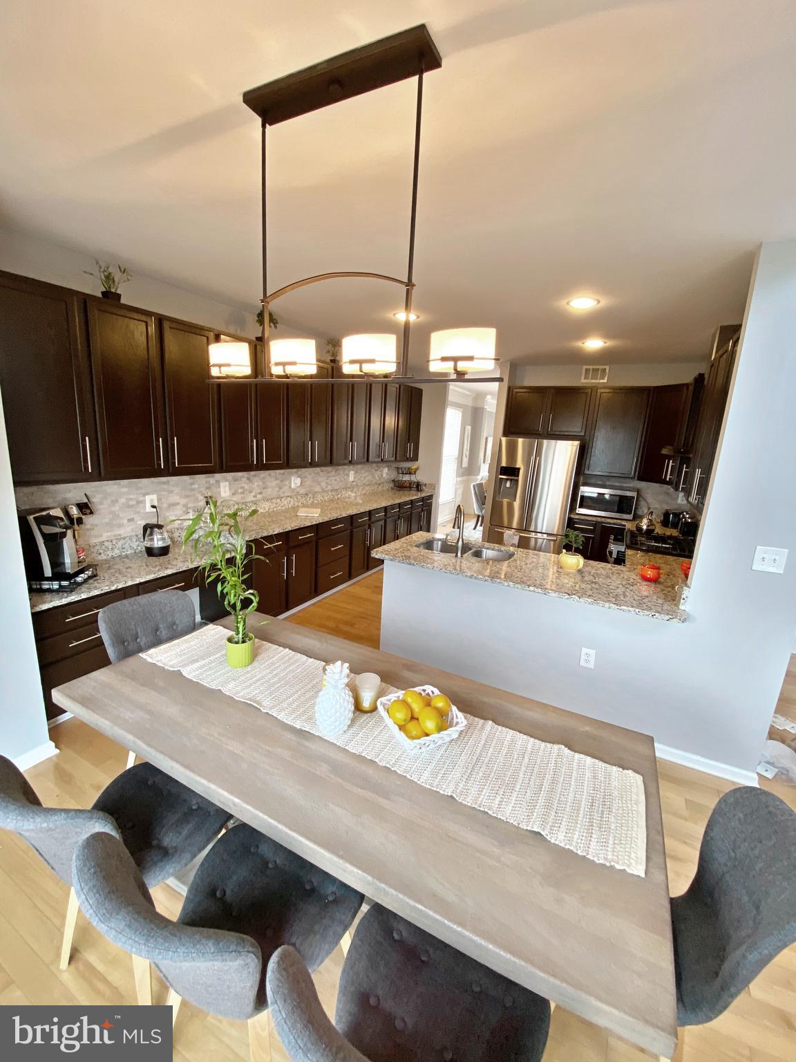 STRATFORD - Residential