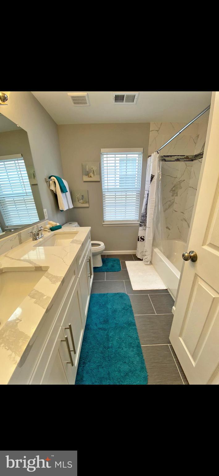 STRATFORD - Residential