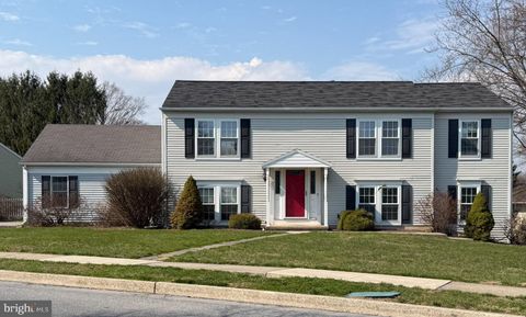 221 LAMP POST LANE HERSHEY PA 17033