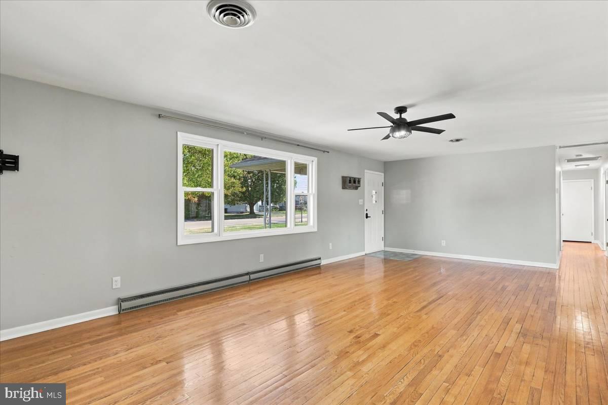 415 RICHARD STREET