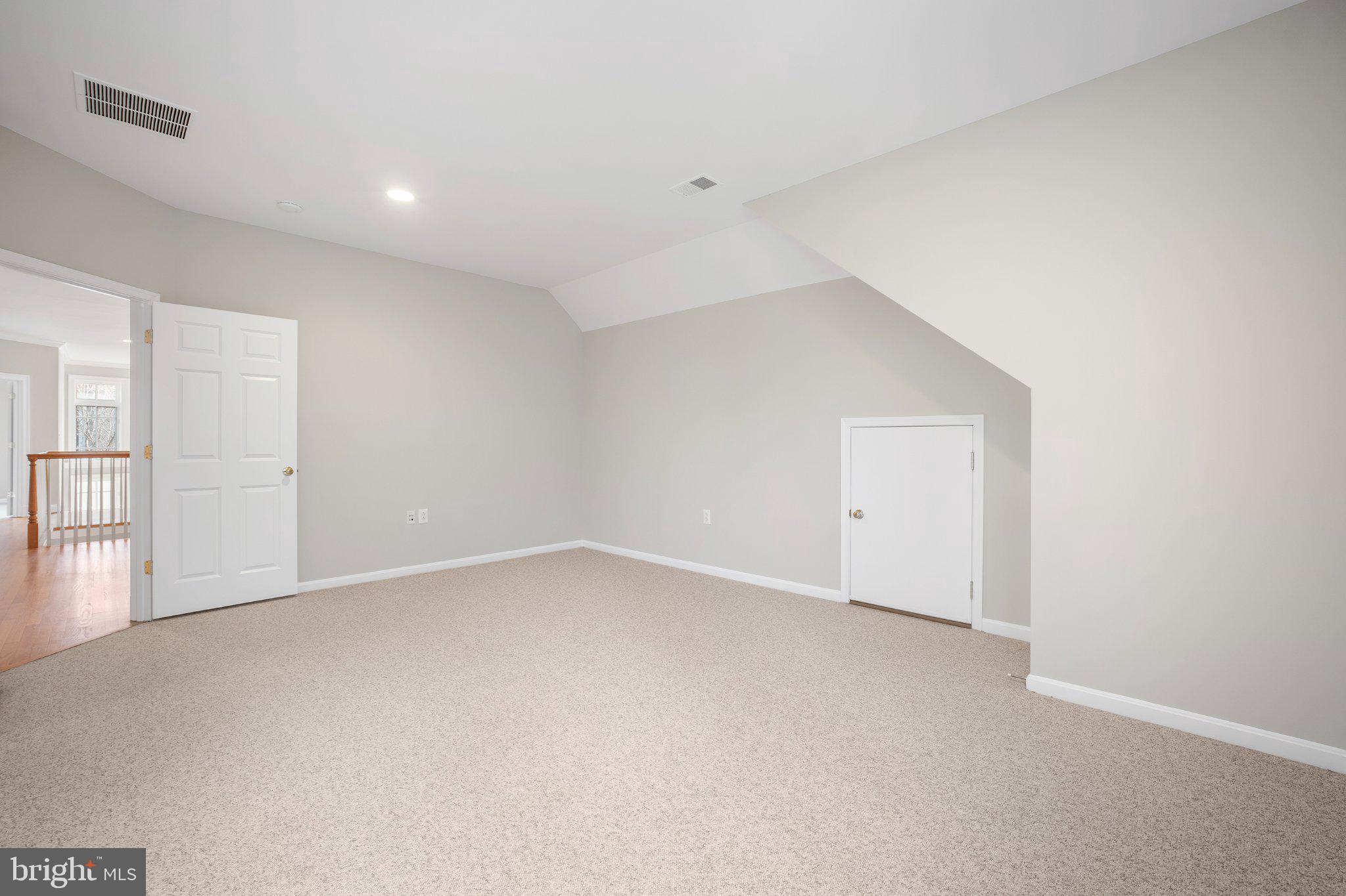 LOCUST RIDGE - Residential