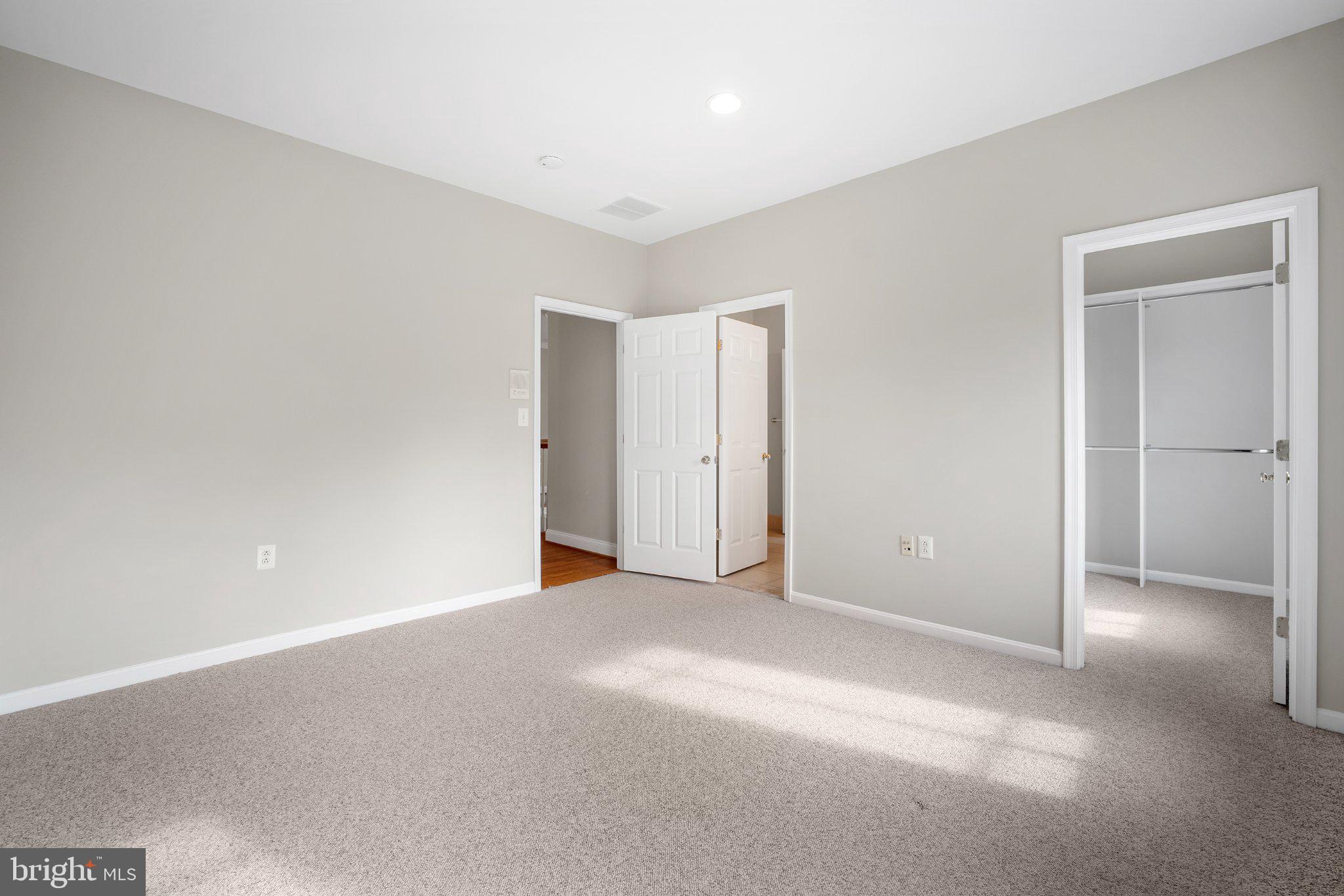 LOCUST RIDGE - Residential