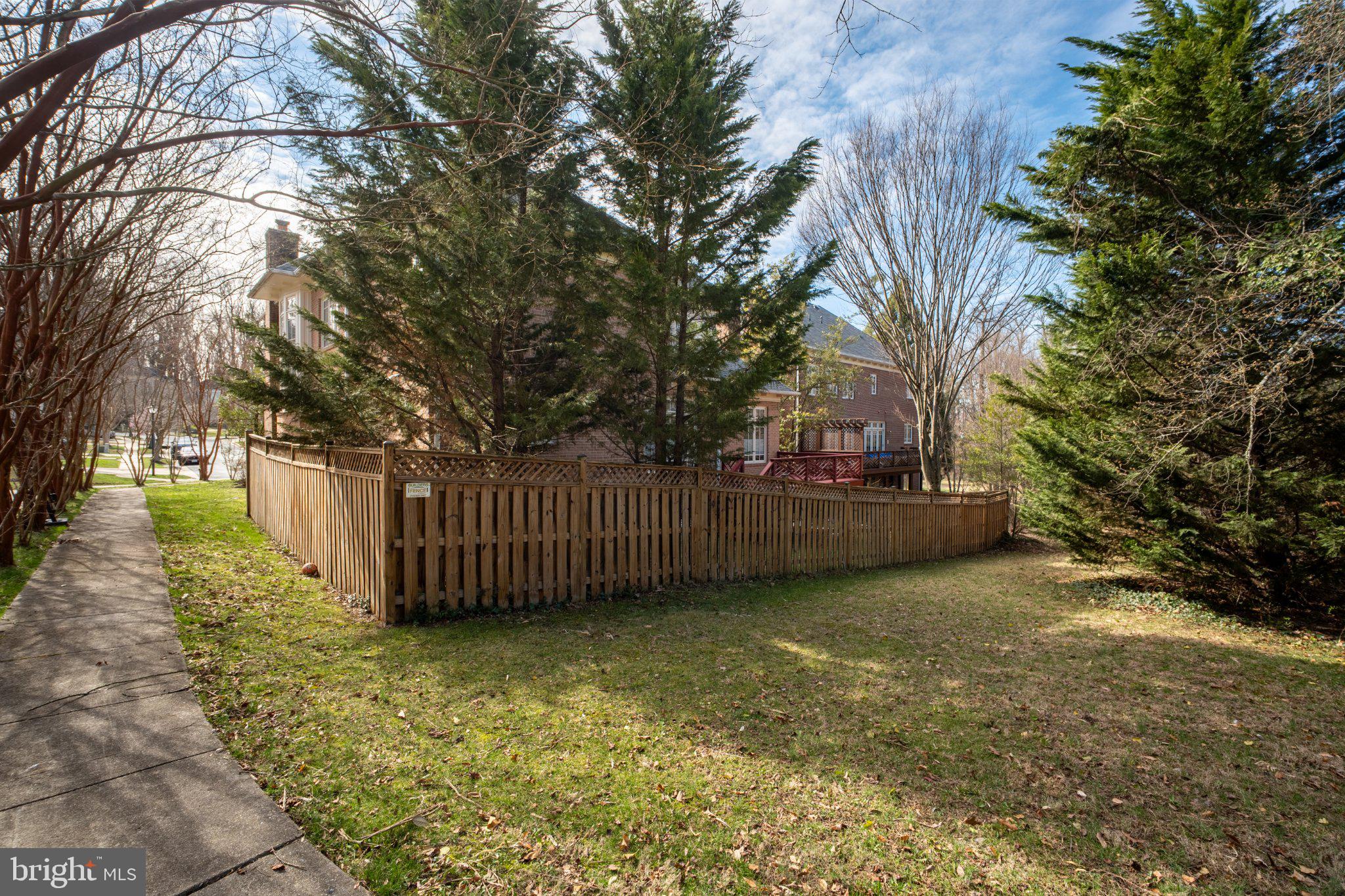 LOCUST RIDGE - Residential