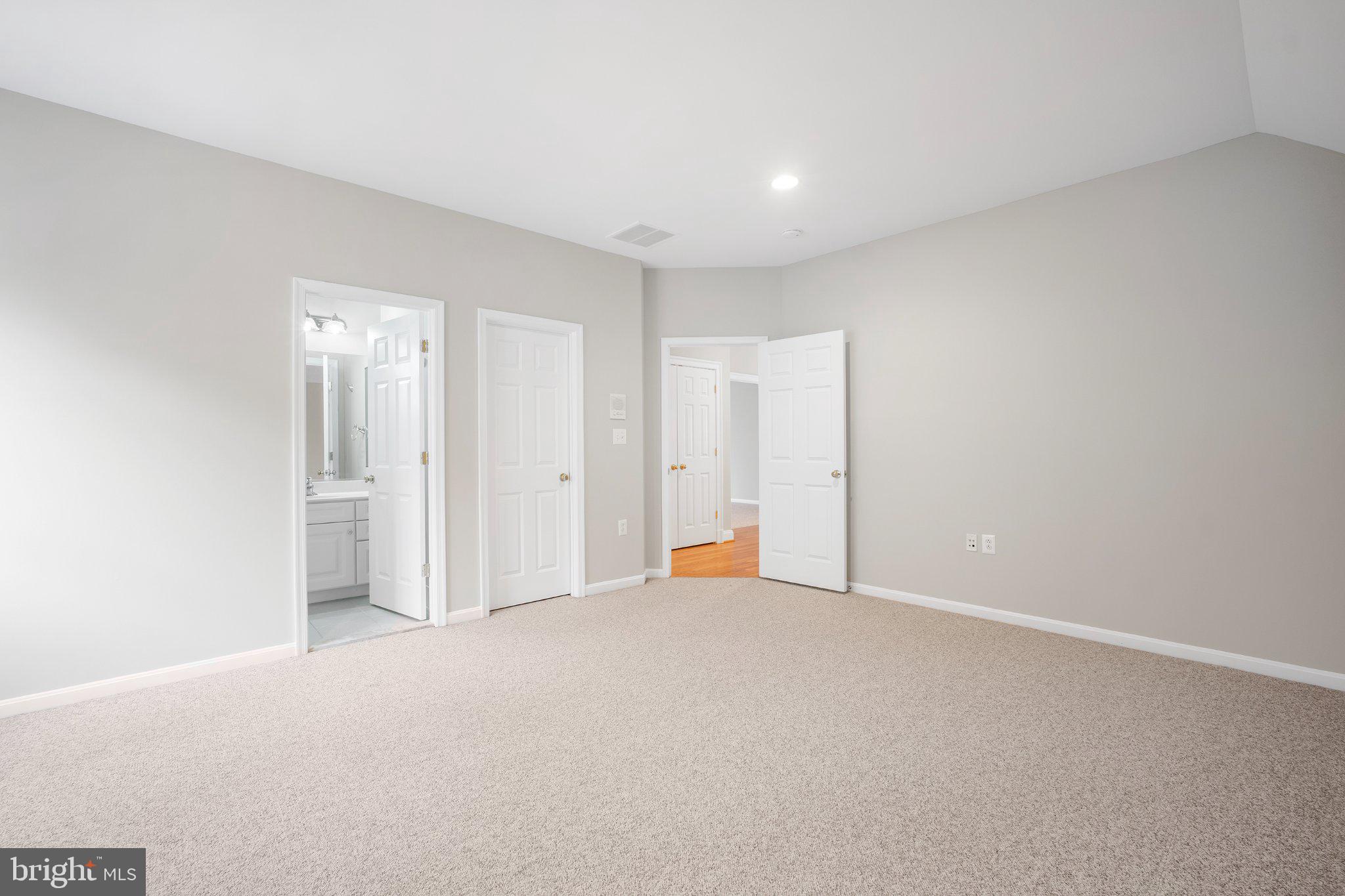 LOCUST RIDGE - Residential