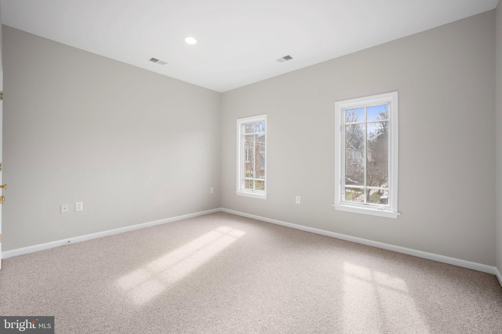 LOCUST RIDGE - Residential