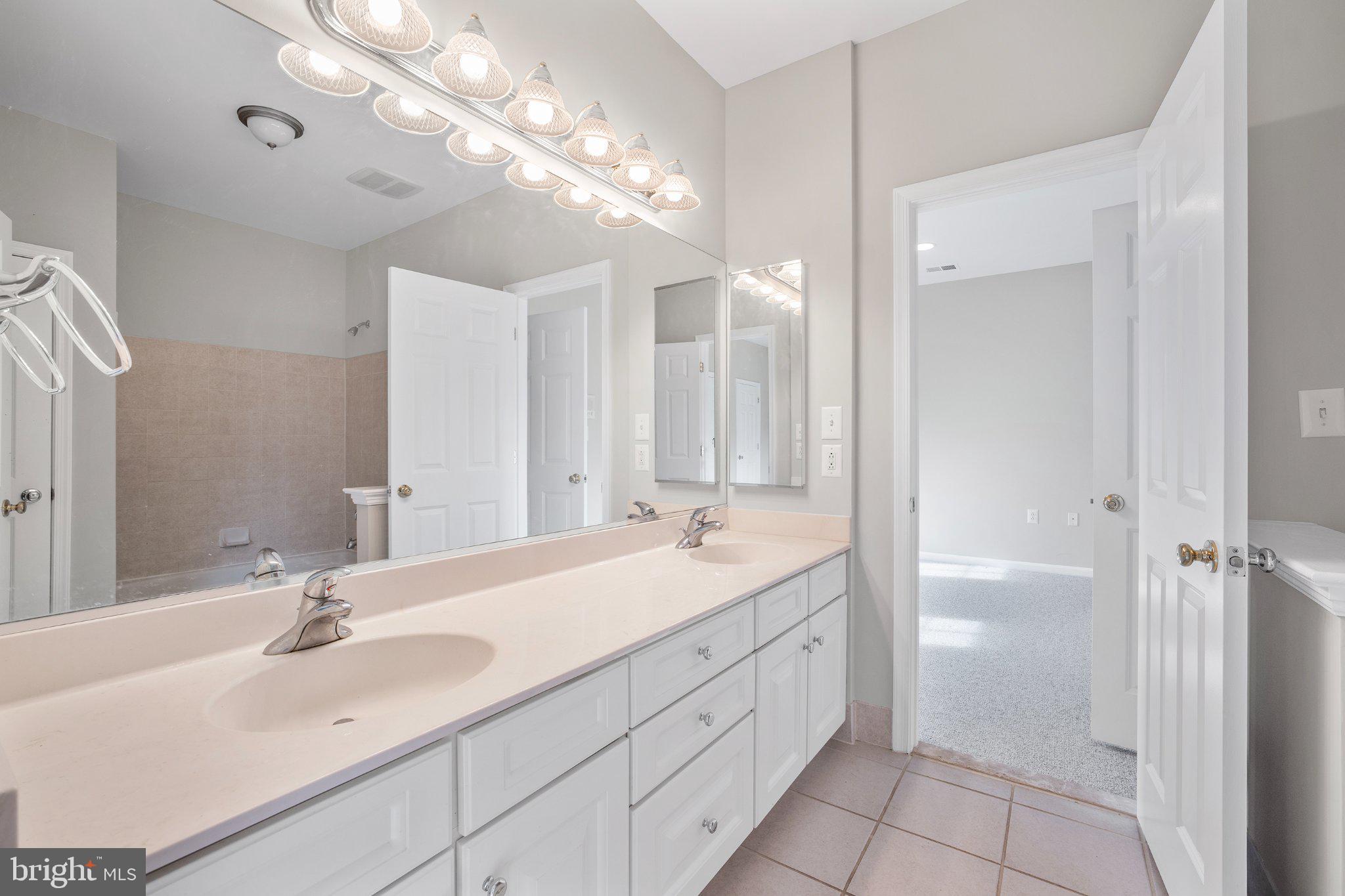 LOCUST RIDGE - Residential