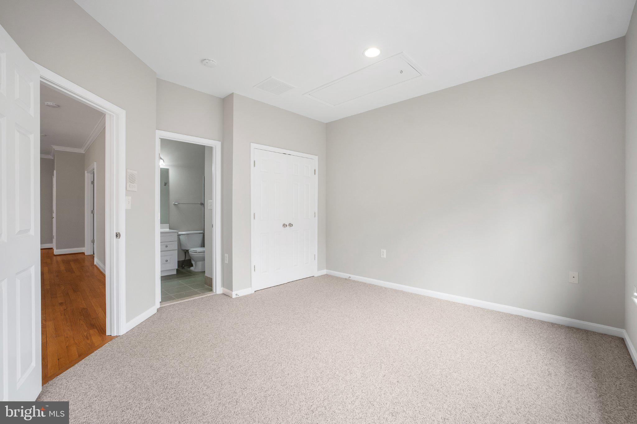 LOCUST RIDGE - Residential