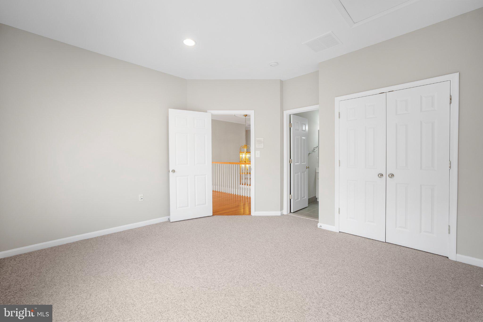 LOCUST RIDGE - Residential