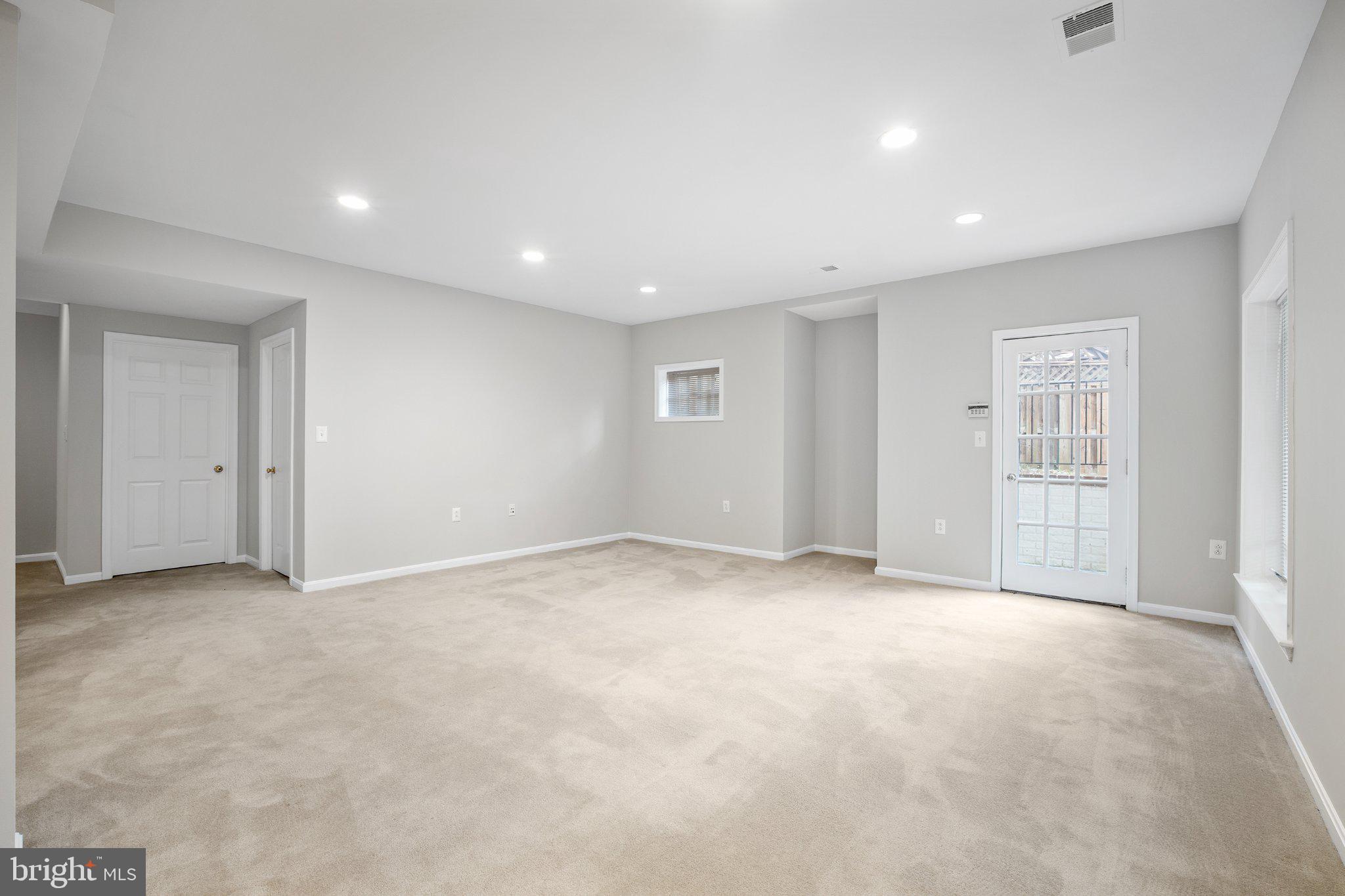 LOCUST RIDGE - Residential