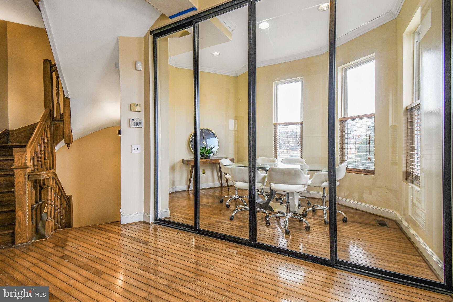 SHAW - Residential Lease