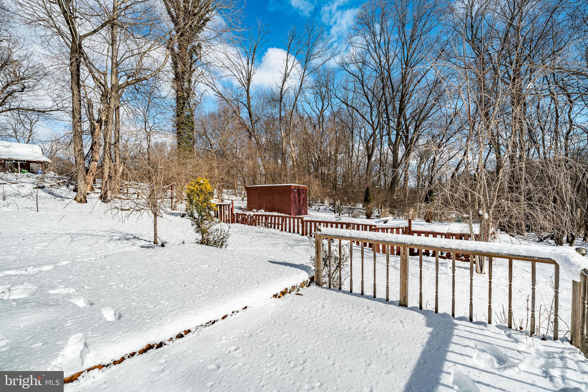 THORNBURY - Residential