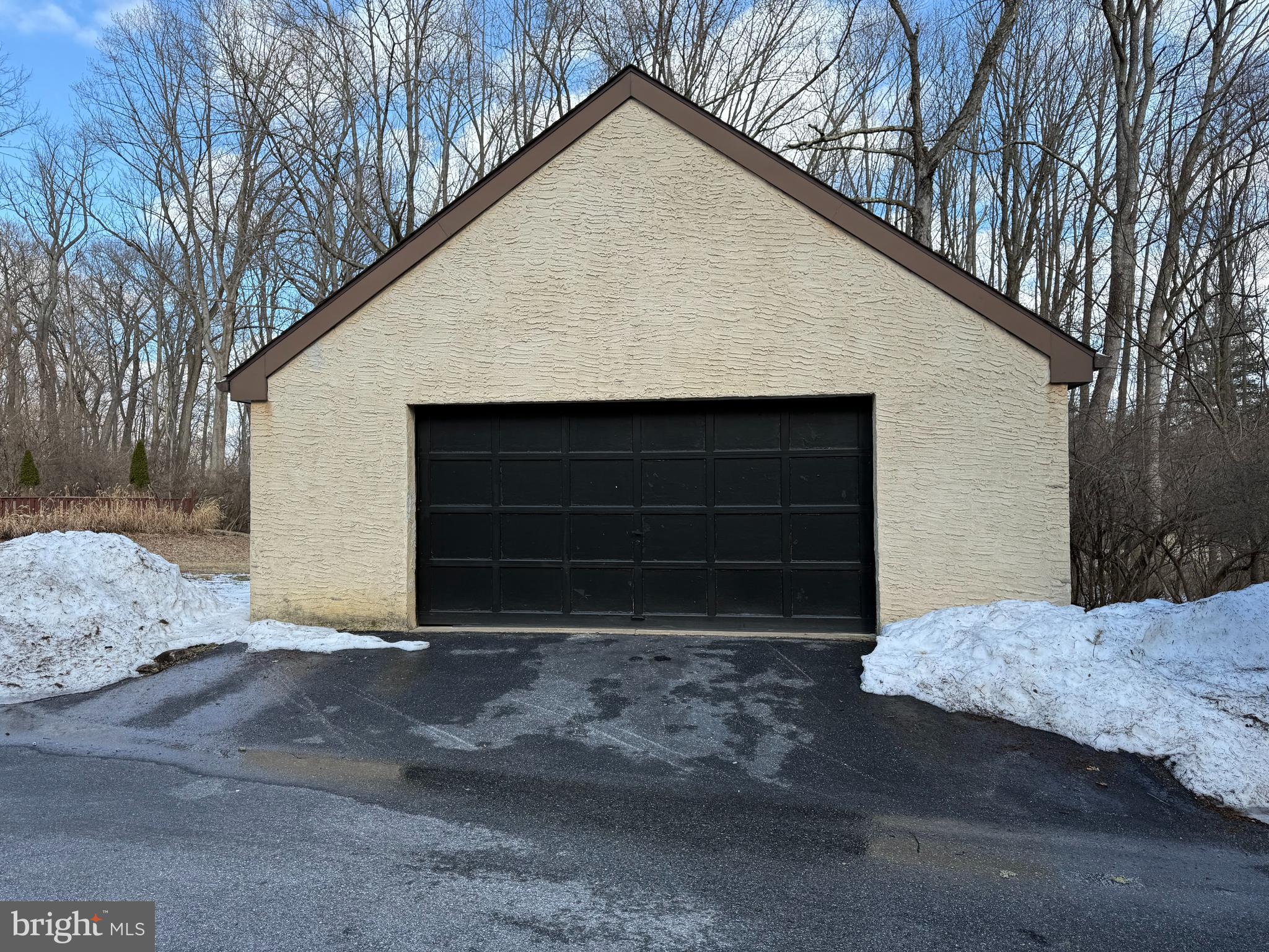 THORNBURY - Residential