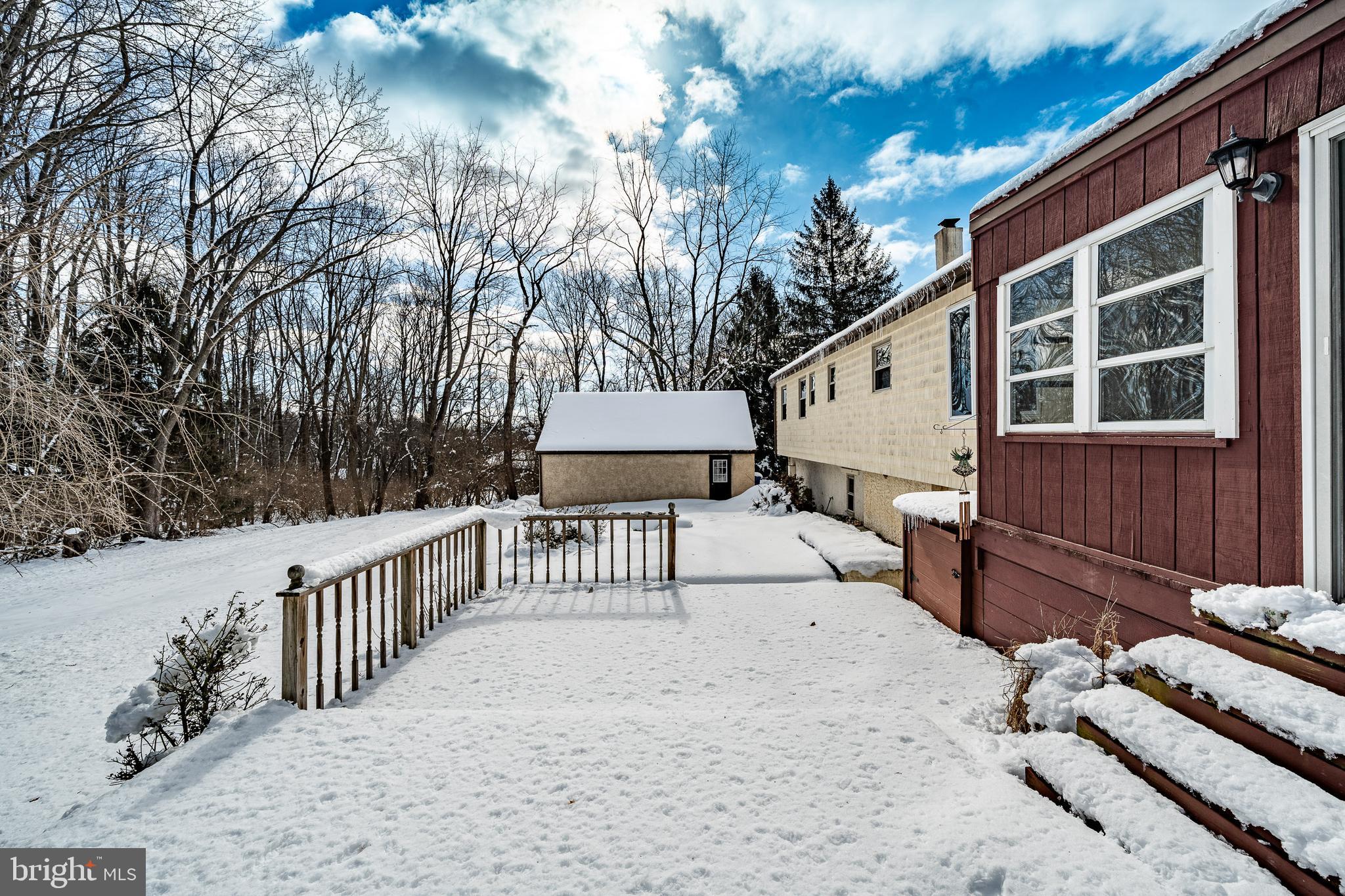 THORNBURY - Residential