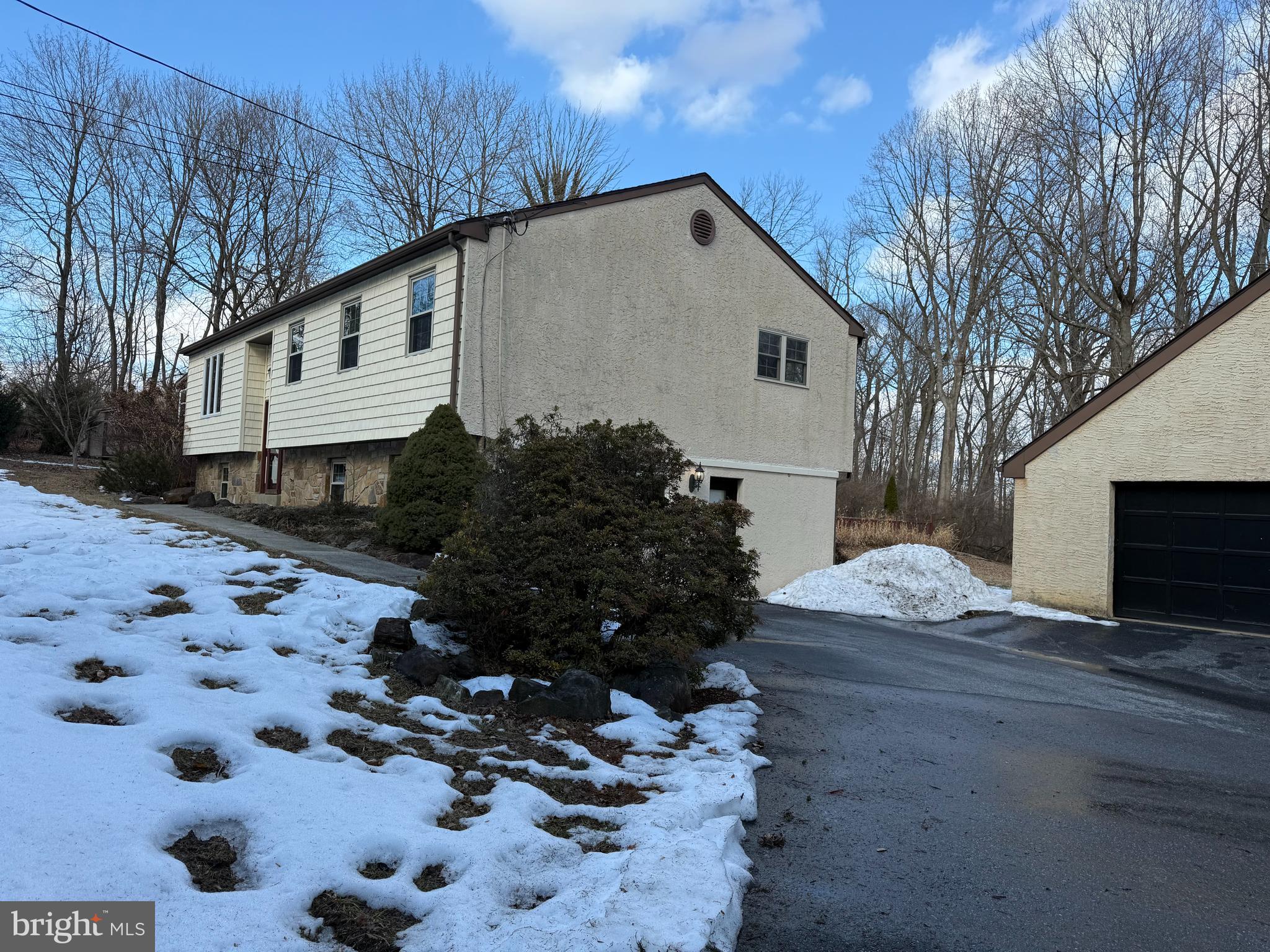 THORNBURY - Residential