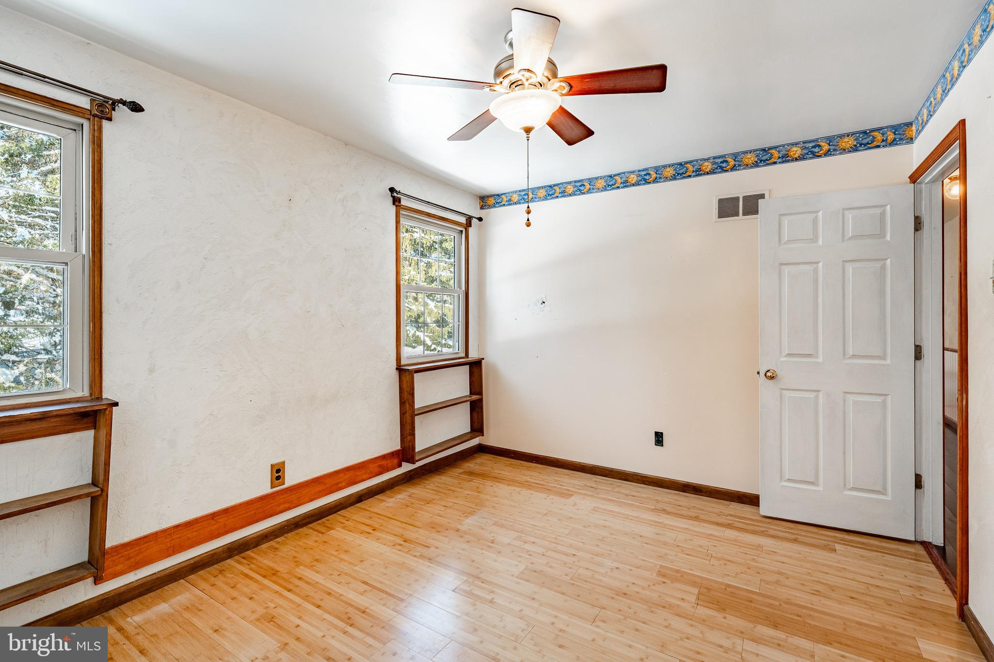 THORNBURY - Residential