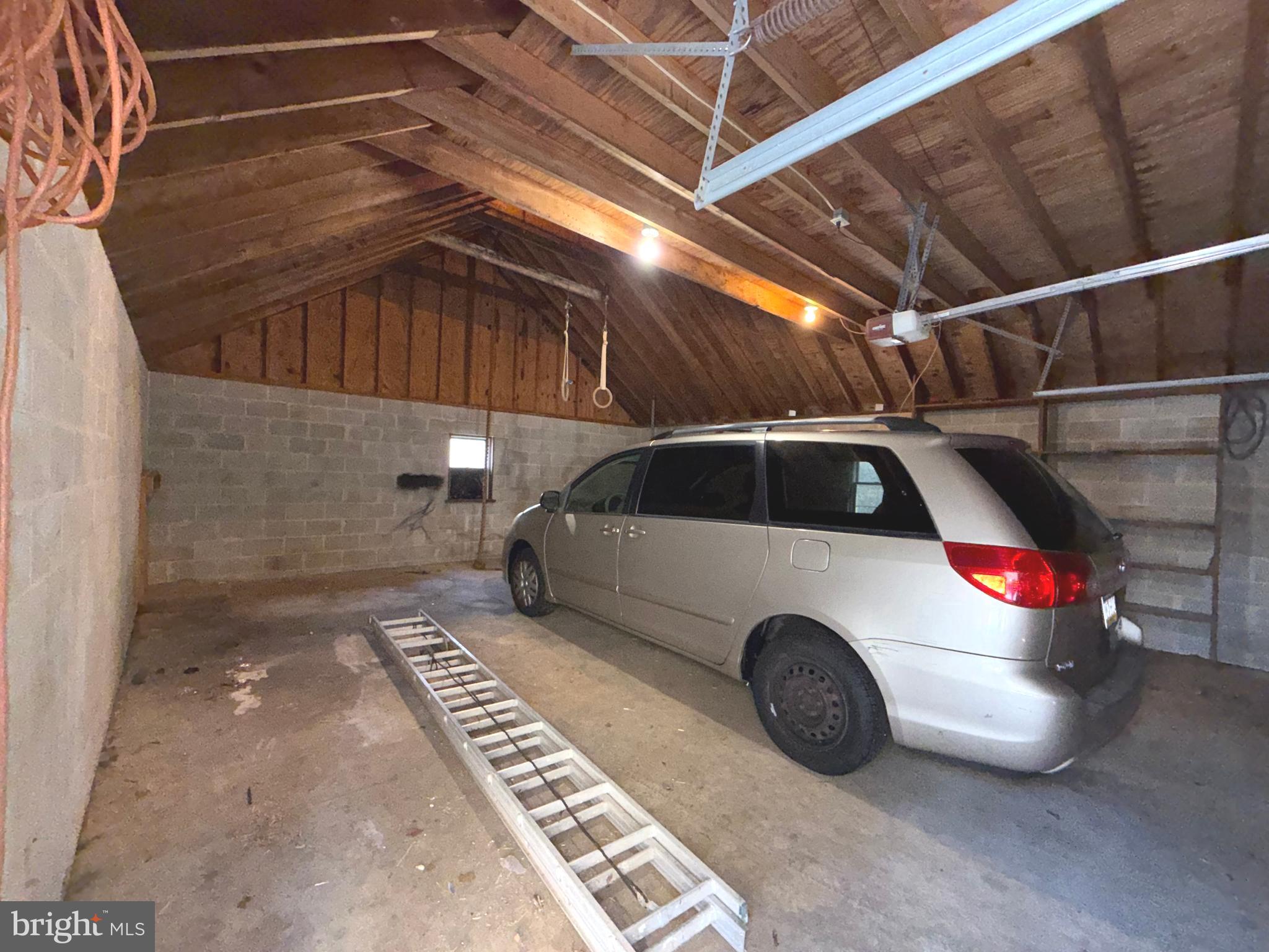 THORNBURY - Residential