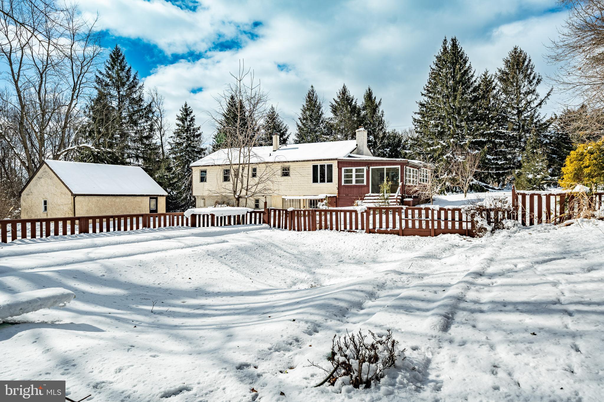 THORNBURY - Residential