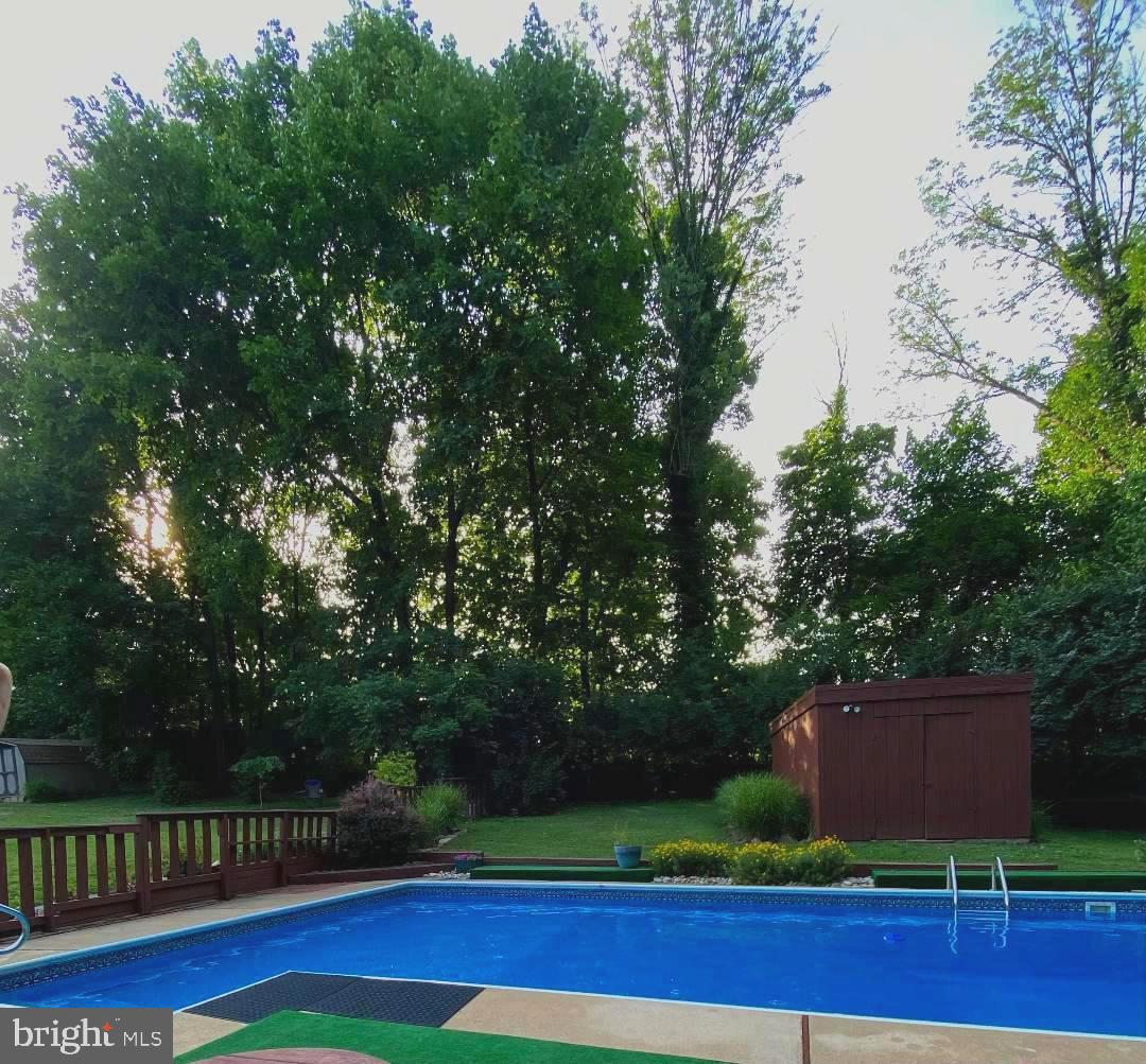 THORNBURY - Residential