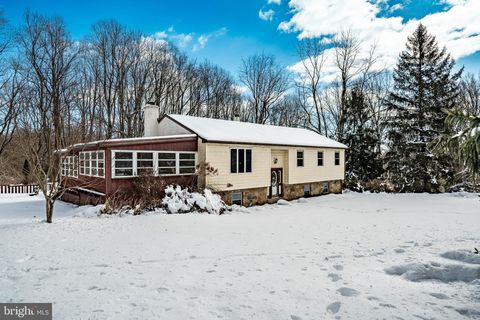 Homes For Sale - 307 Thornton Road<br/> THORNTON, PA 19373