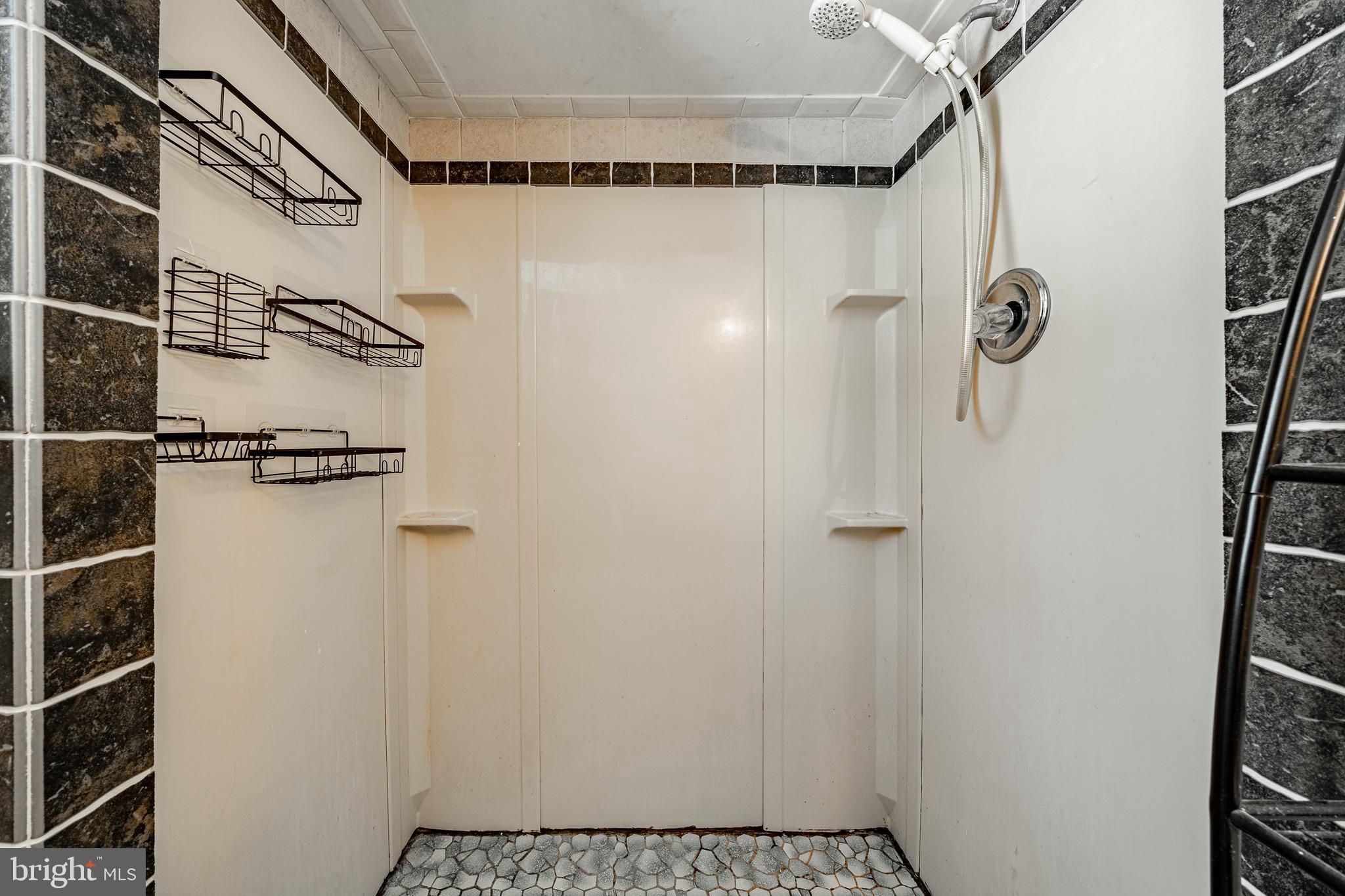 THORNBURY - Residential