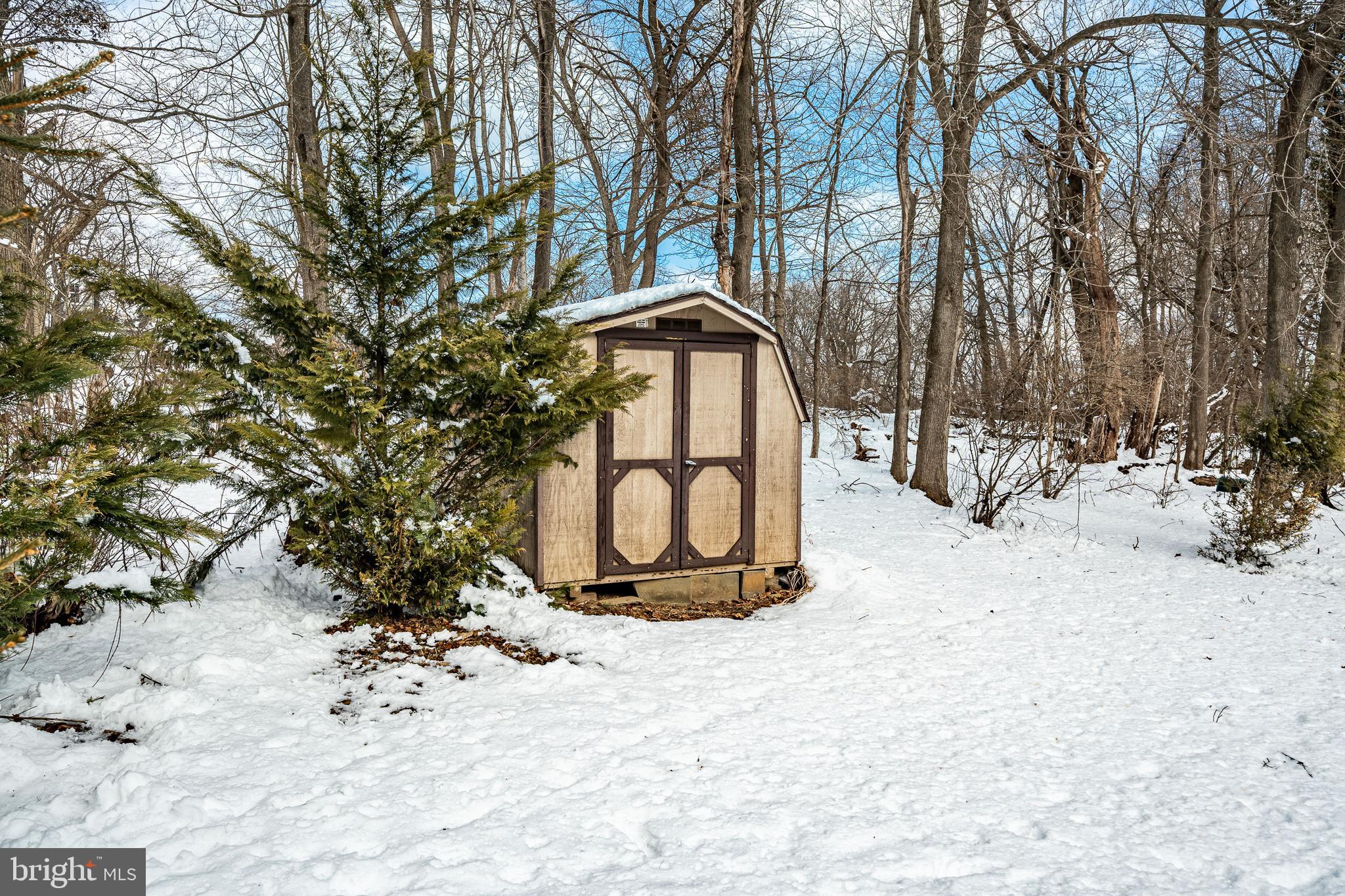 THORNBURY - Residential