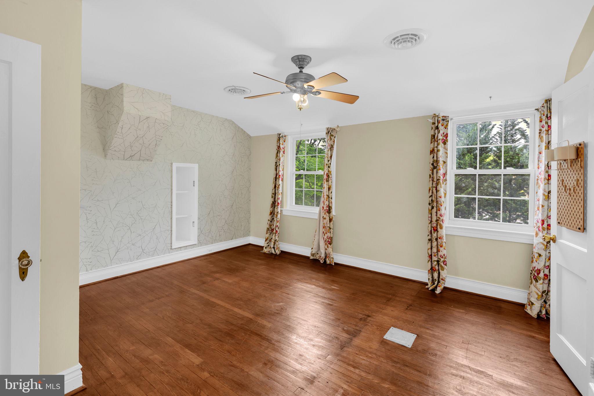 SOMERSET - Residential