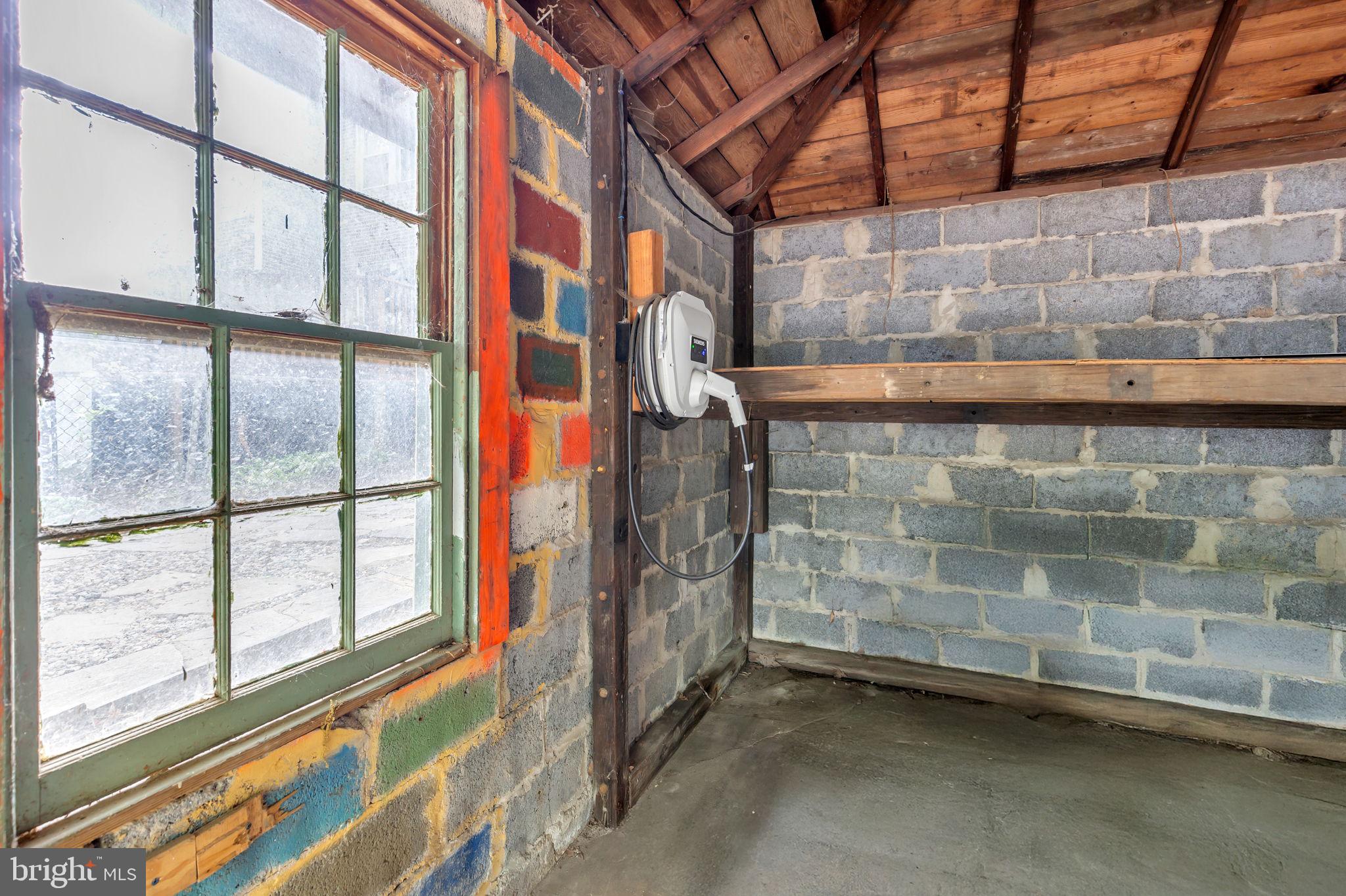 SOMERSET - Residential