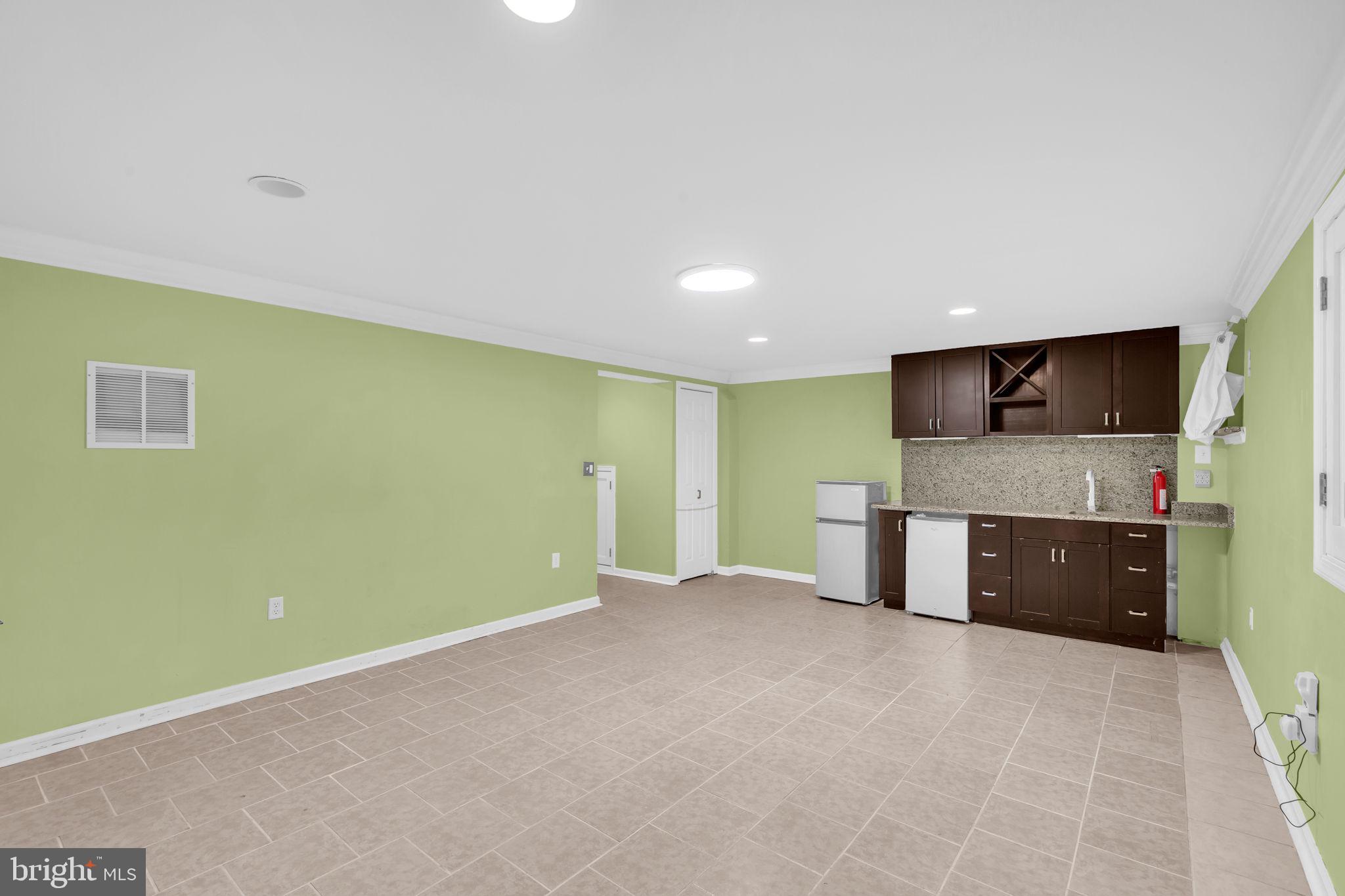 SOMERSET - Residential