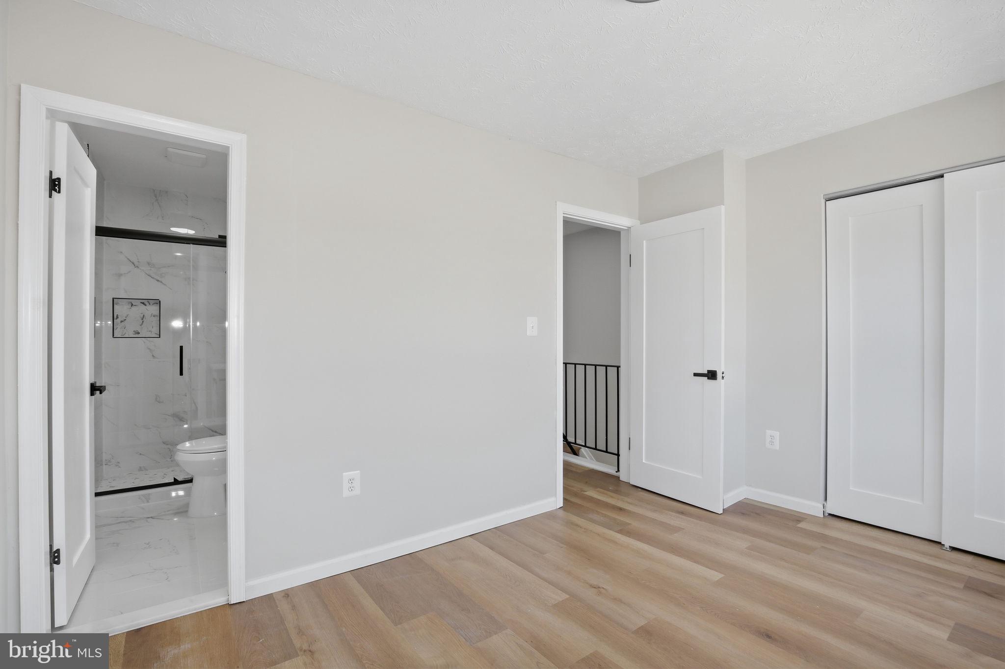 VALLEY STREAM ESTATES - Residential