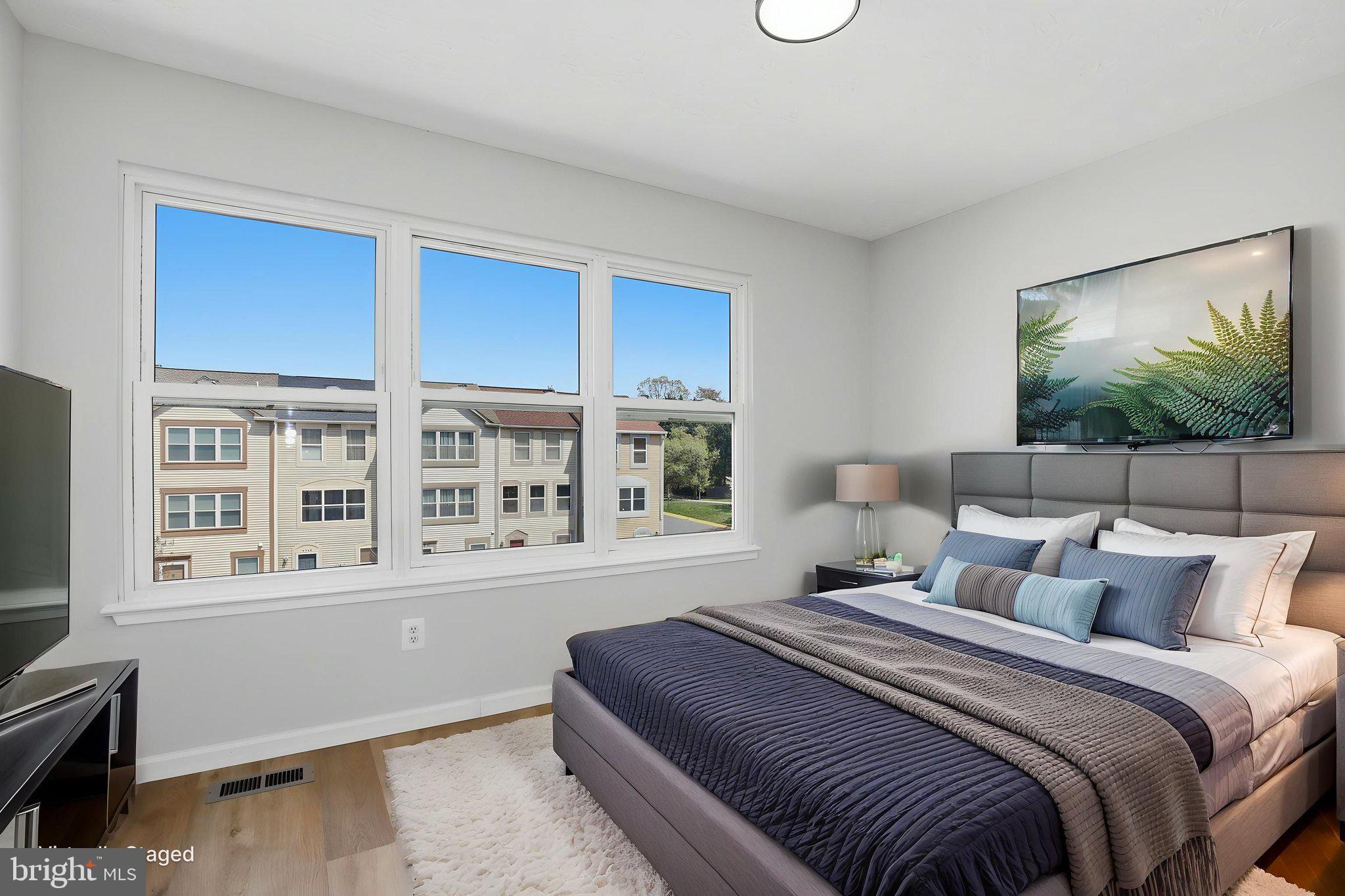 VALLEY STREAM ESTATES - Residential