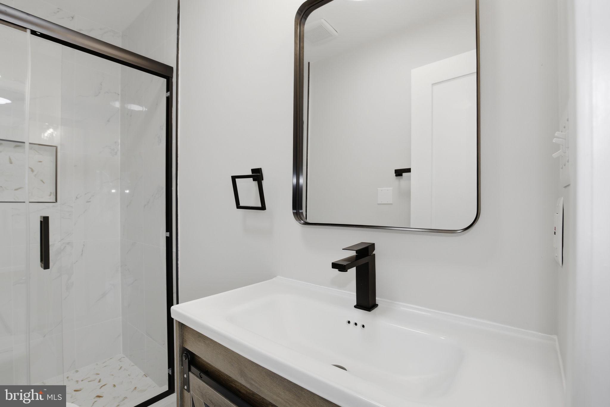 VALLEY STREAM ESTATES - Residential