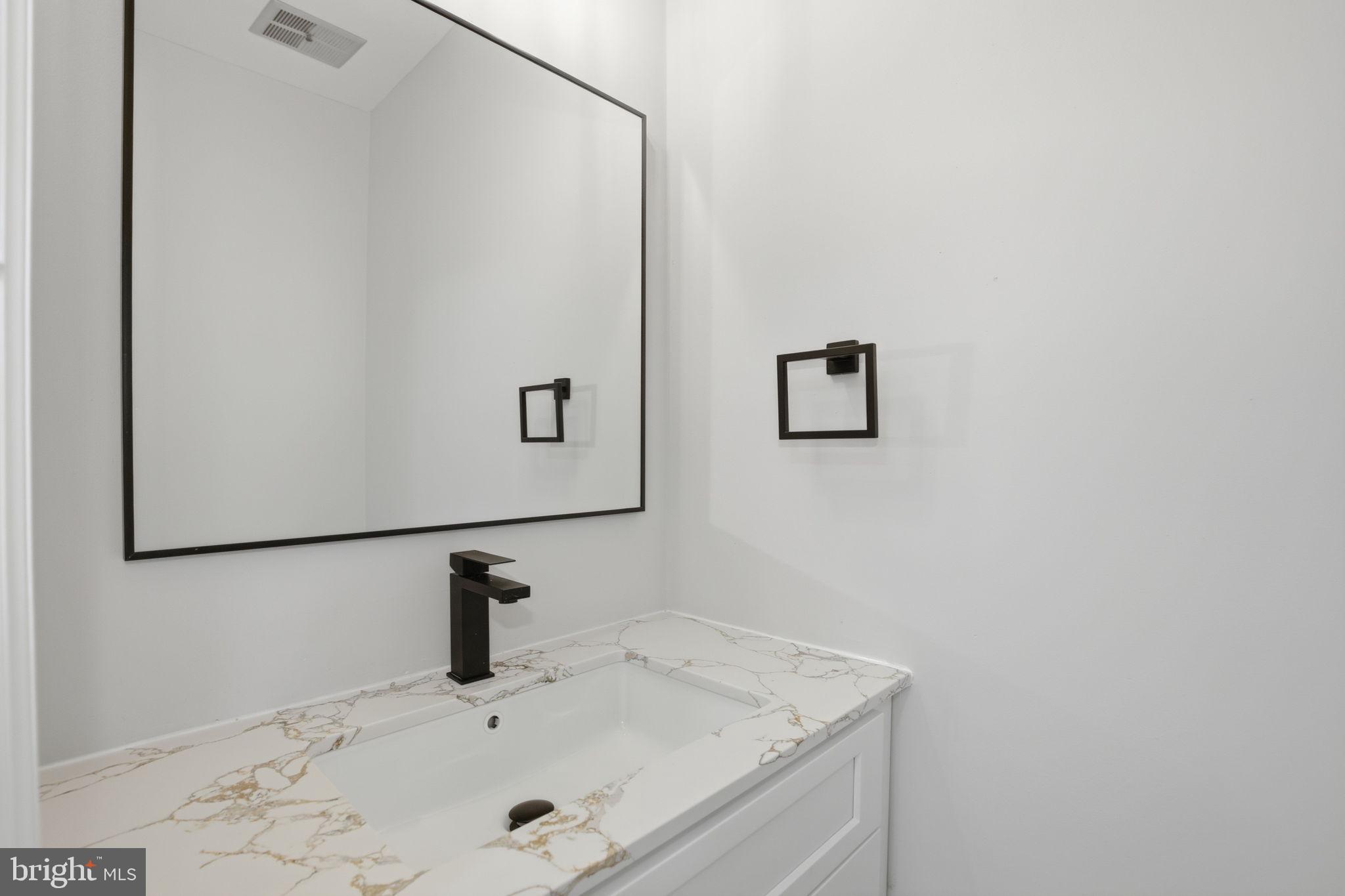 VALLEY STREAM ESTATES - Residential