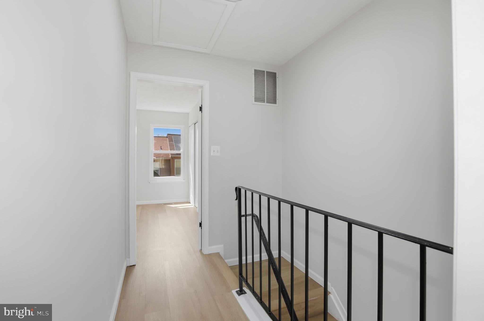 VALLEY STREAM ESTATES - Residential