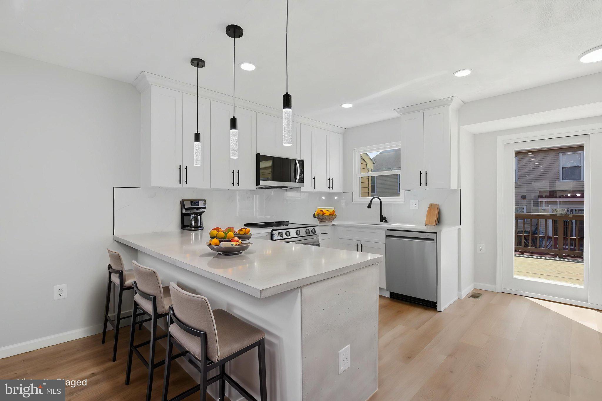 VALLEY STREAM ESTATES - Residential