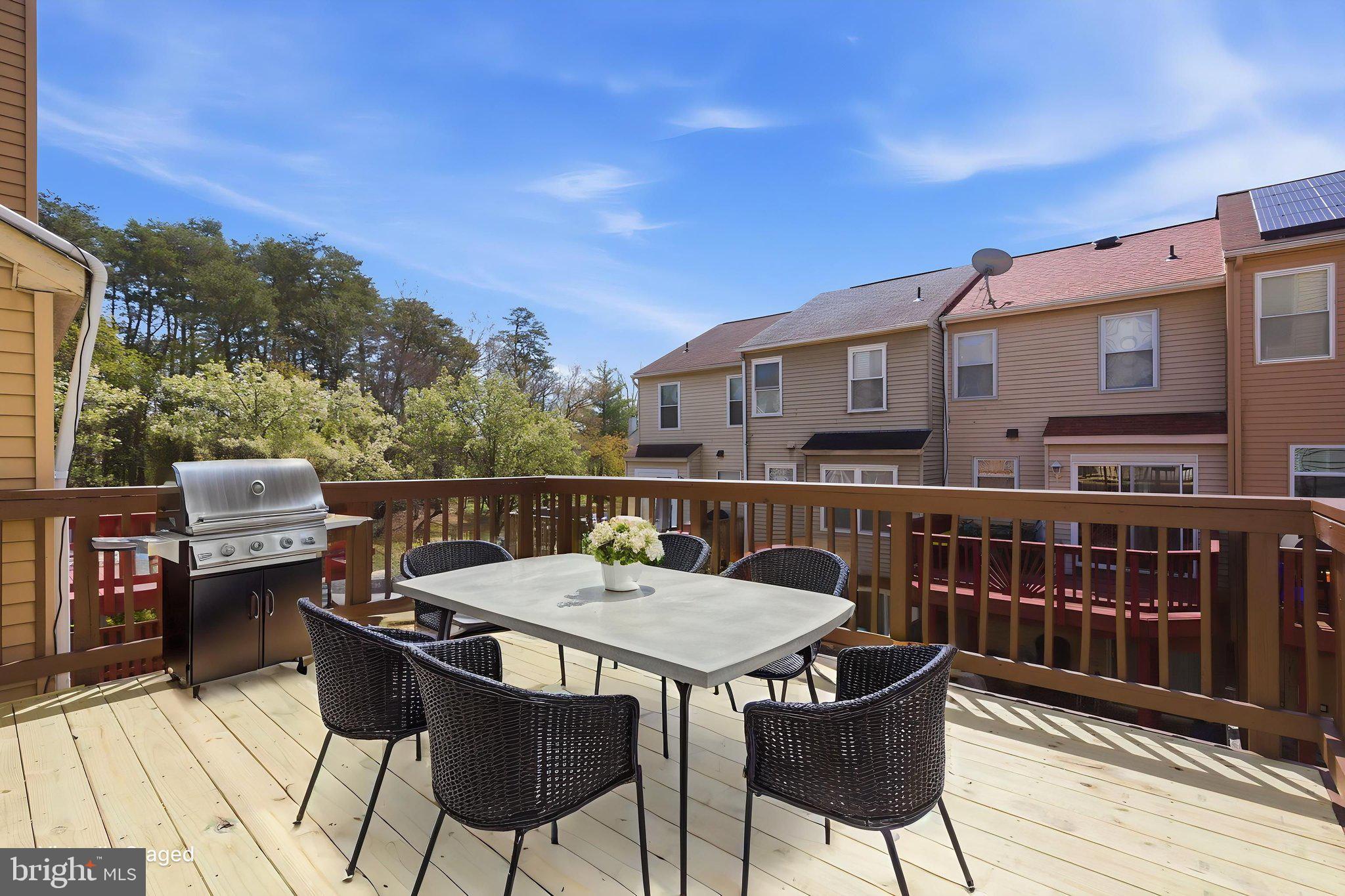 VALLEY STREAM ESTATES - Residential