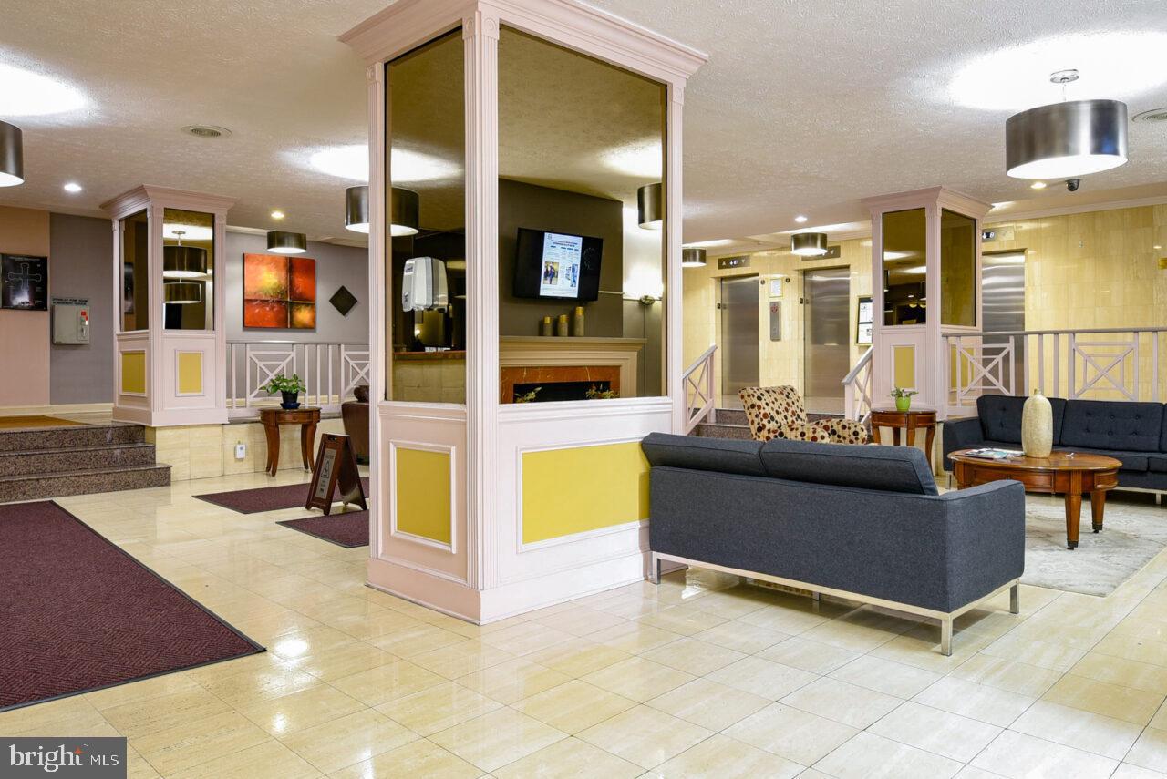 RIVER PLACE - Residential