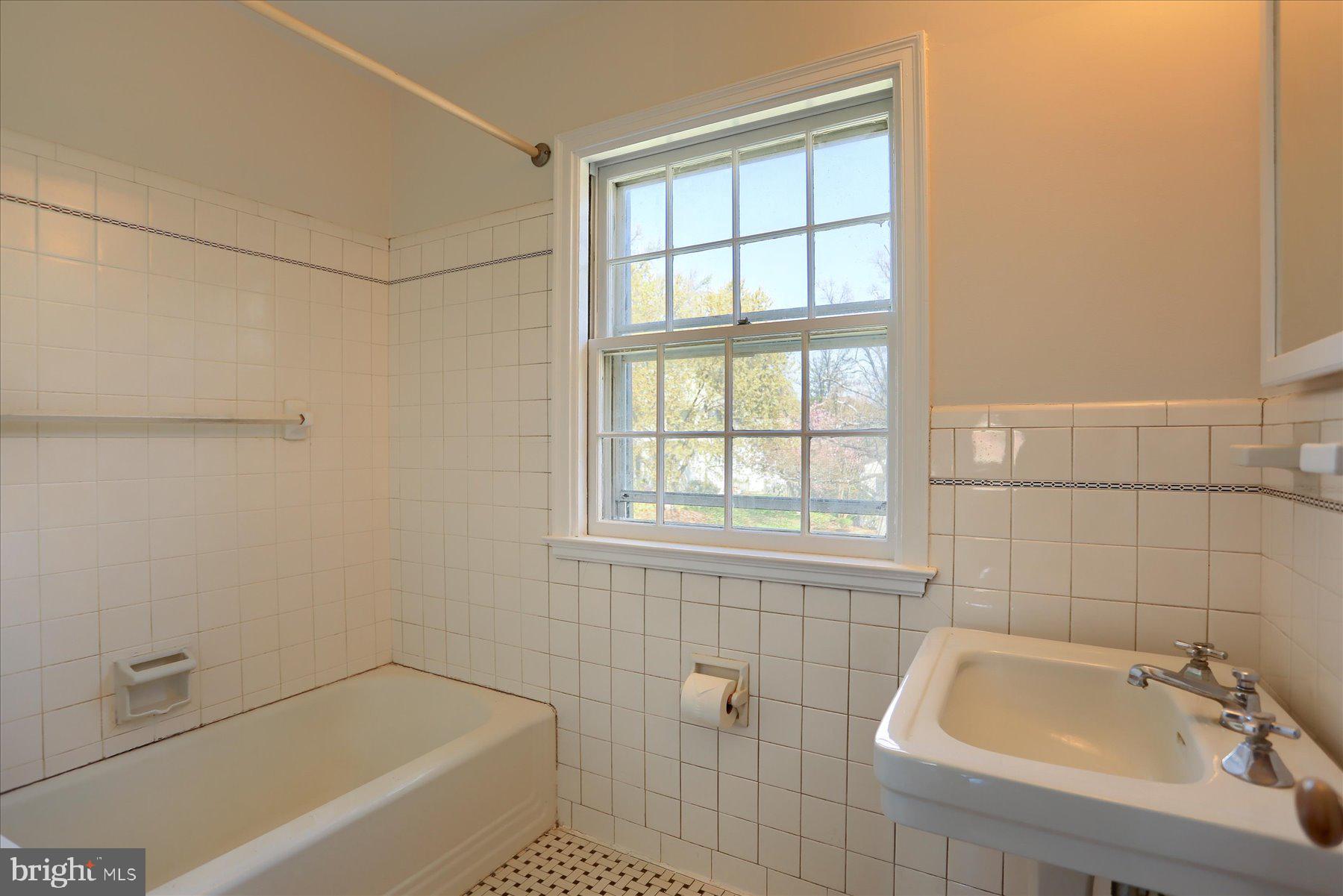 HOMELAND HISTORIC DISTRICT - Residential