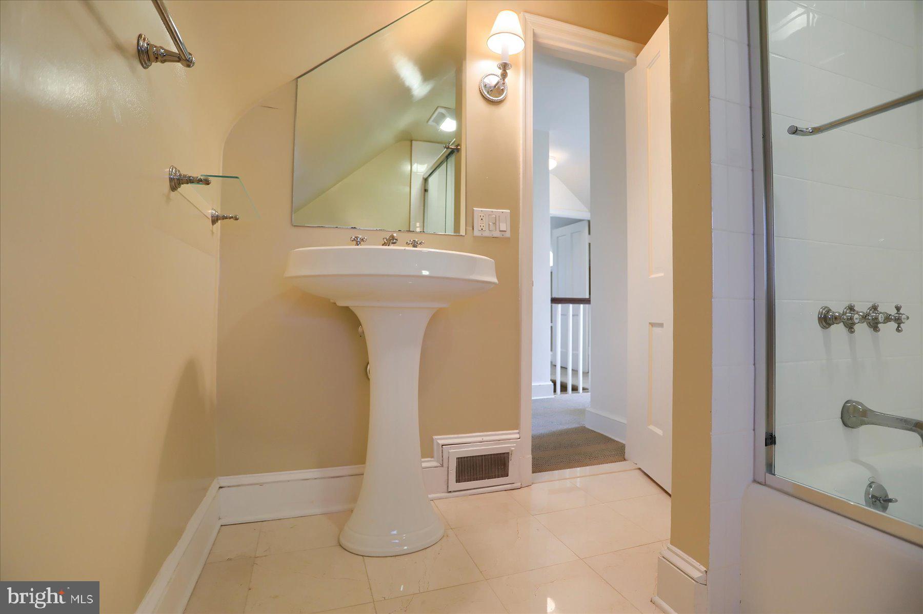 HOMELAND HISTORIC DISTRICT - Residential