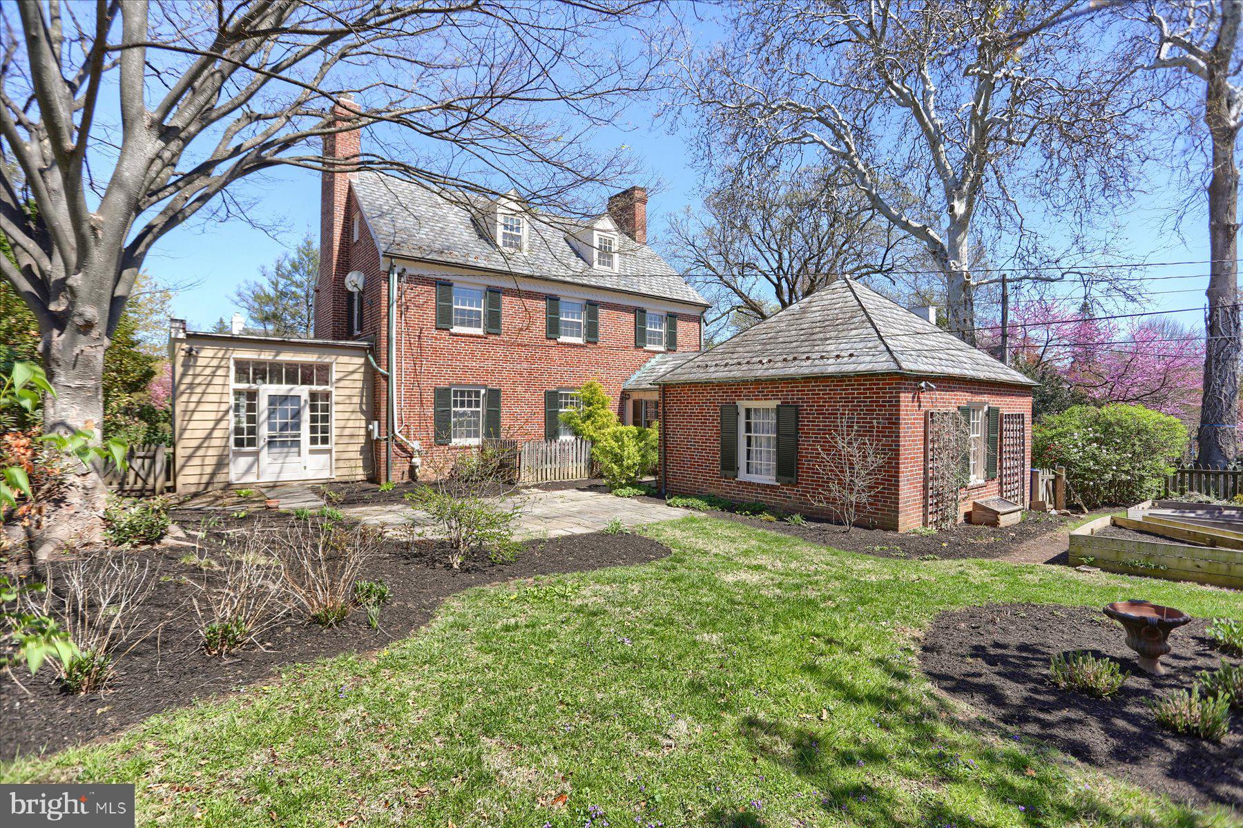 HOMELAND HISTORIC DISTRICT - Residential